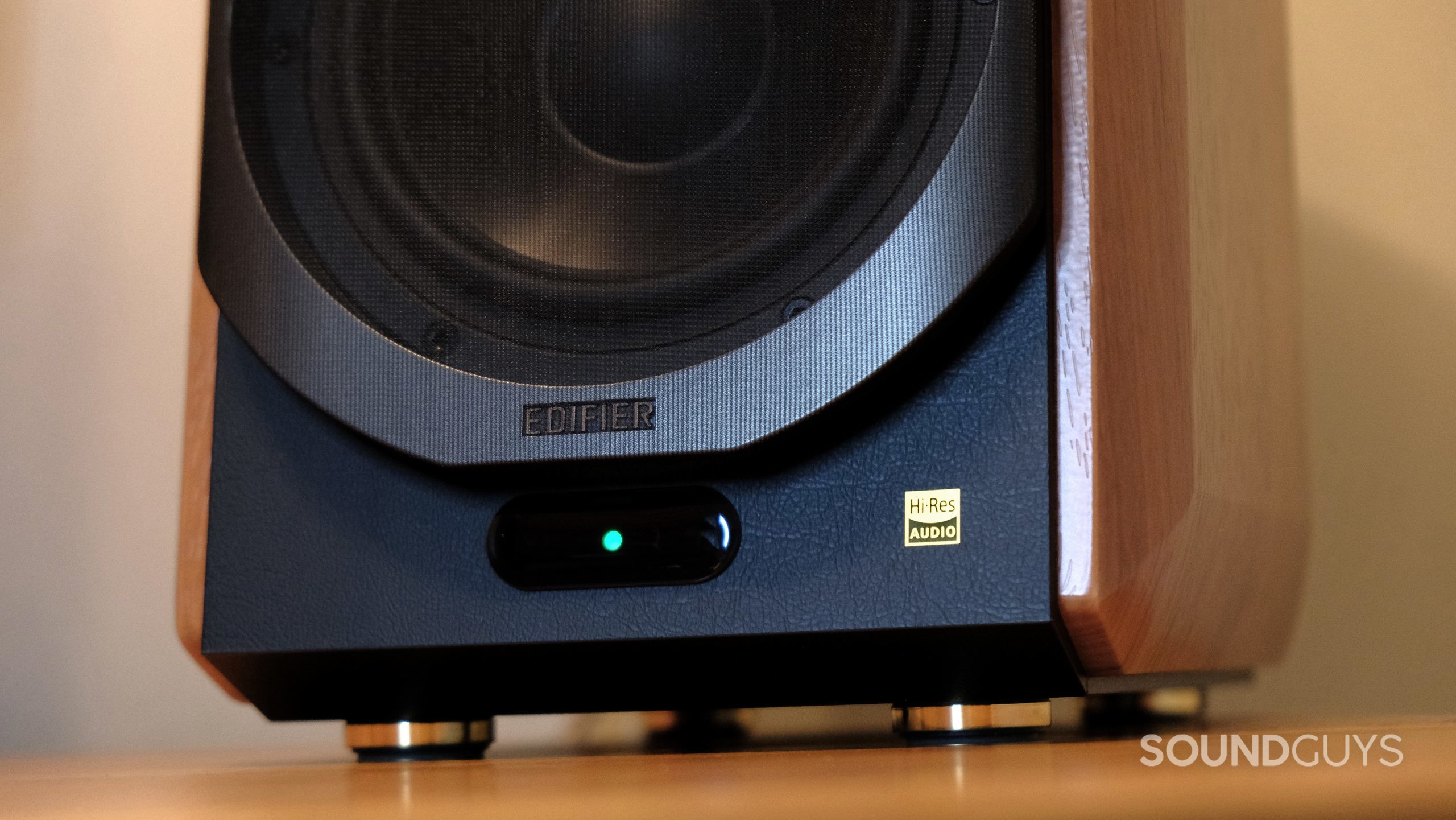 A close up of the Edifier S1000W showing a green light.
