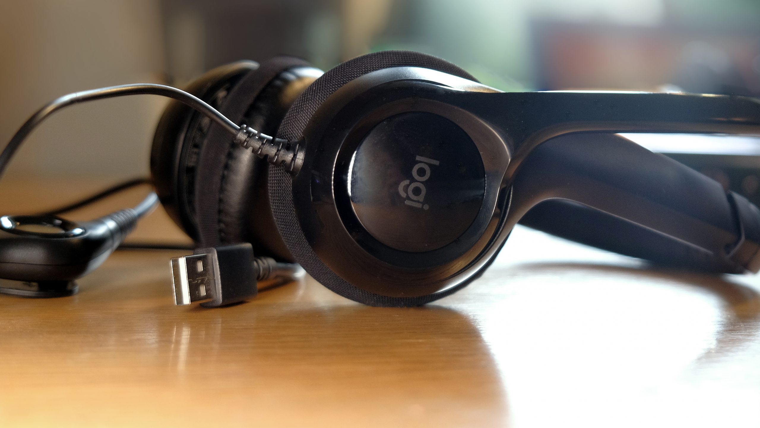 Auriculares Logitech H390