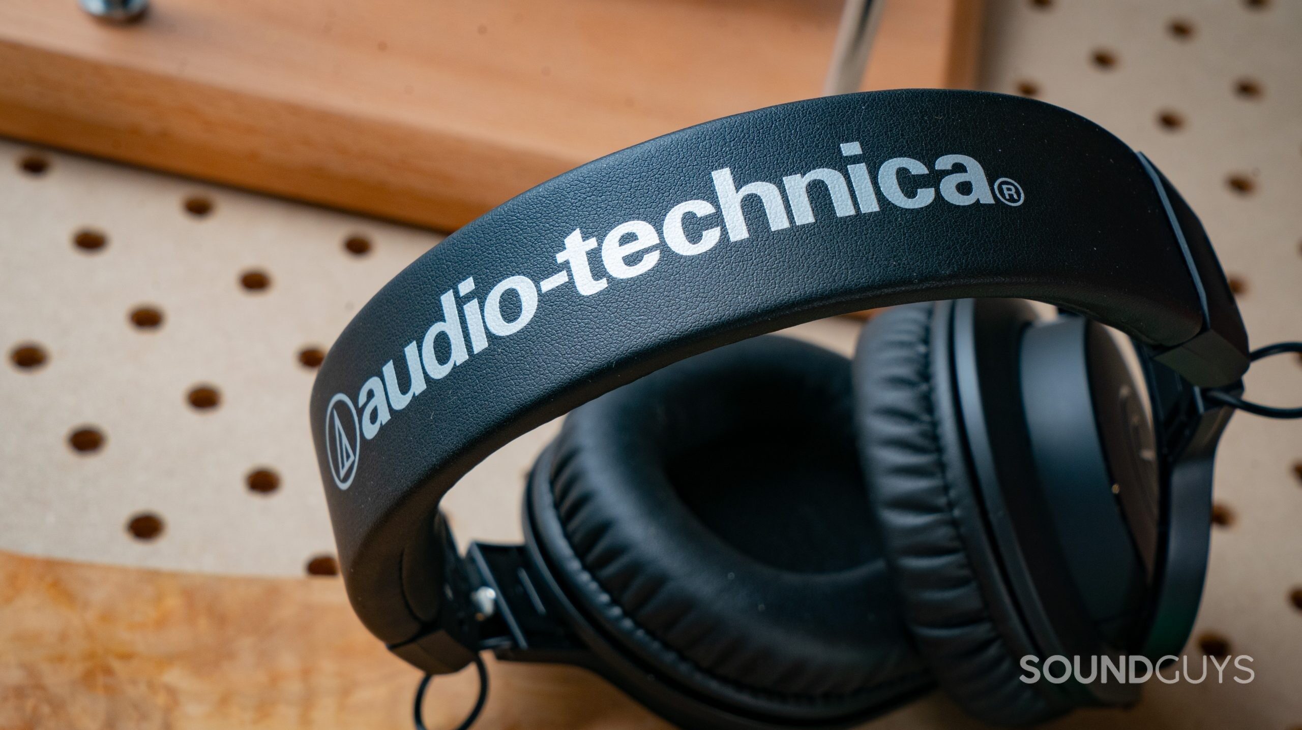 A photo of the Audio-Technica ATH-M20XBT's leatherette-printed band.