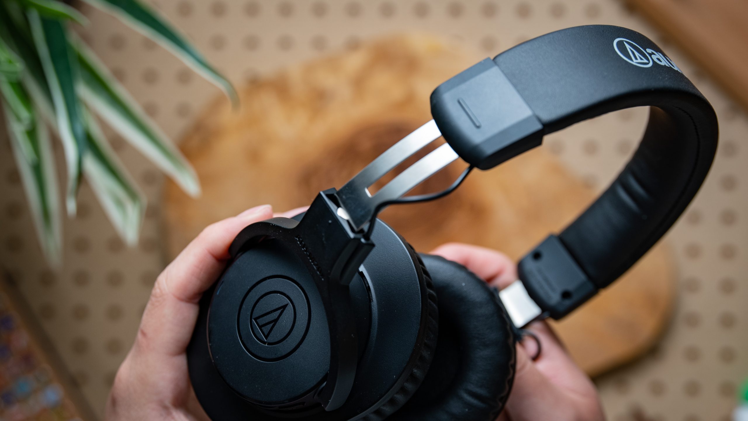 Close up image of a Audio-Technica ATH-M20xBT headband