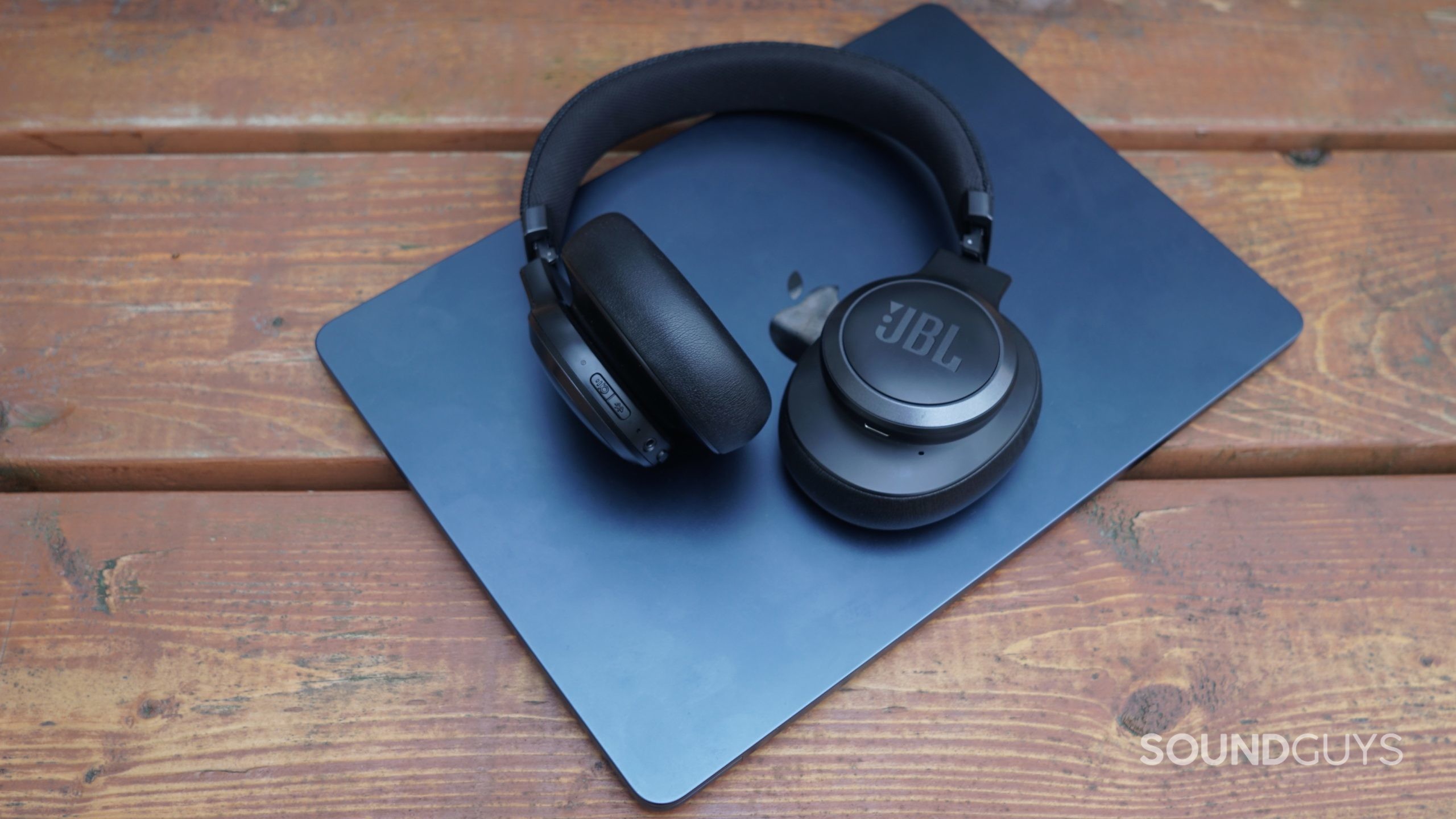 JBL Live 660NC Review - Bluetooth Noise Cancelling Headphones