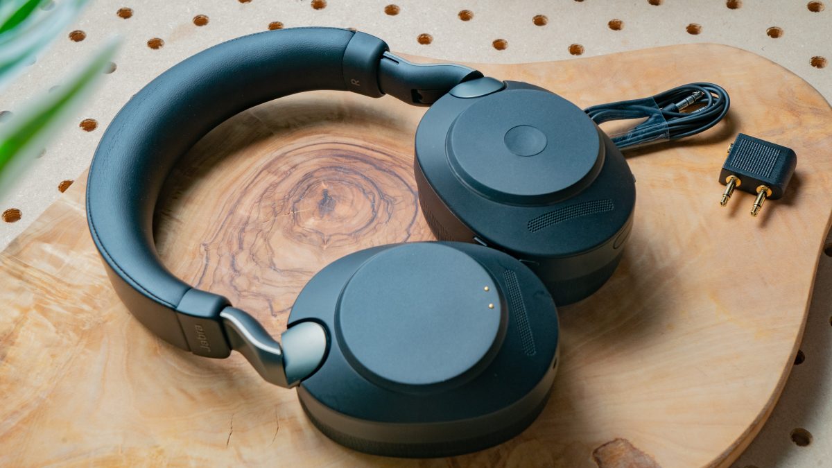 Jabra Evolve2 85 review SoundGuys