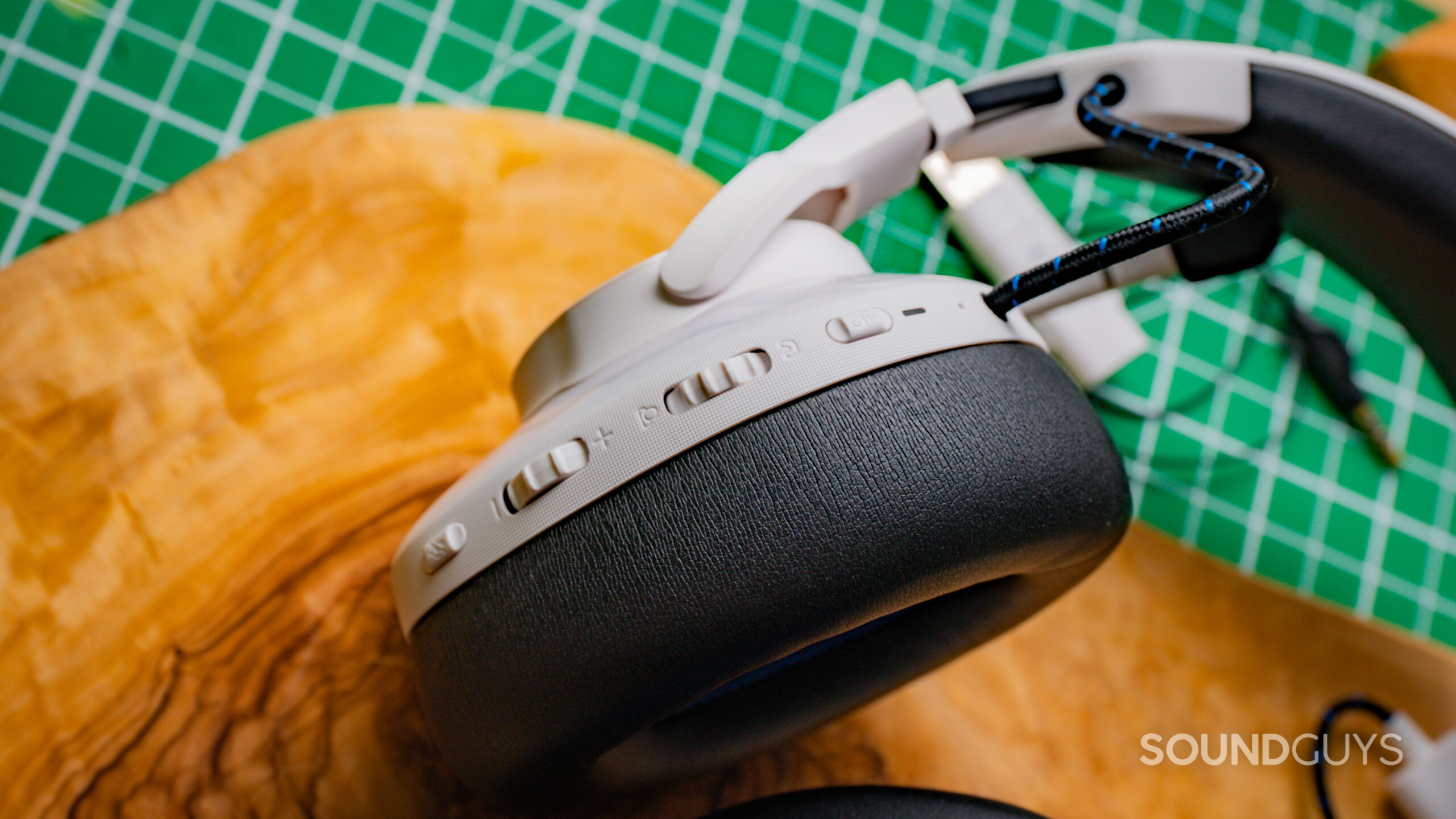 JBL Quantum 910 review: Convincing wireless gaming headset