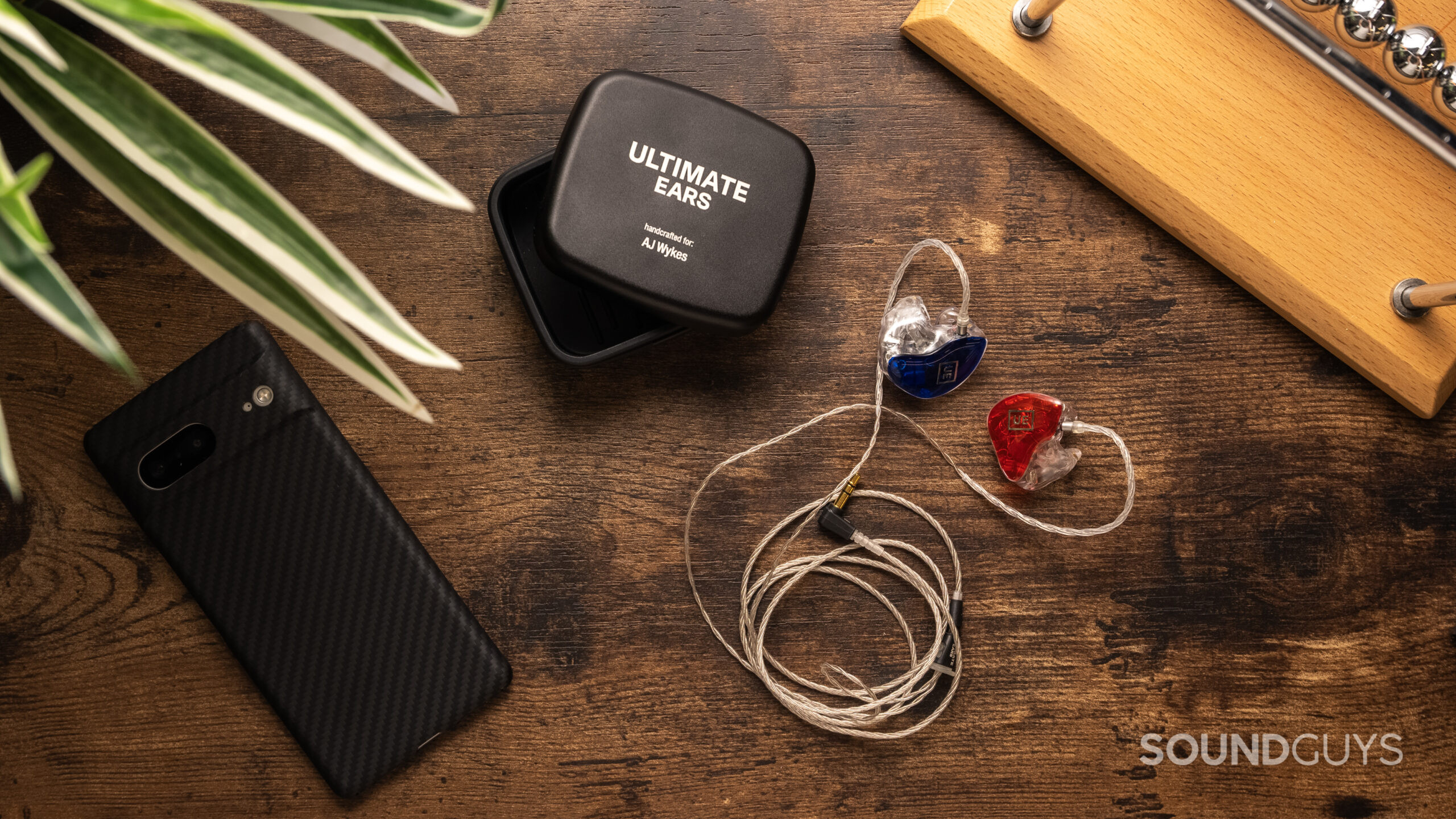 Ultimate Ears UE Premier top down with case