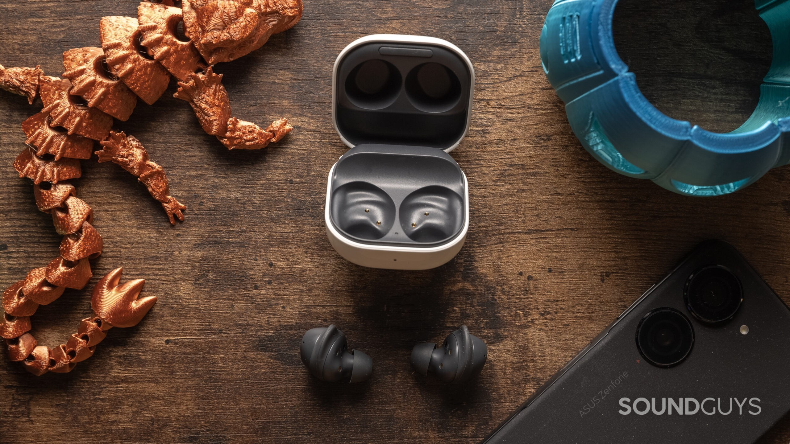 The Samsung Galaxy Buds FE have a tiny charging case.