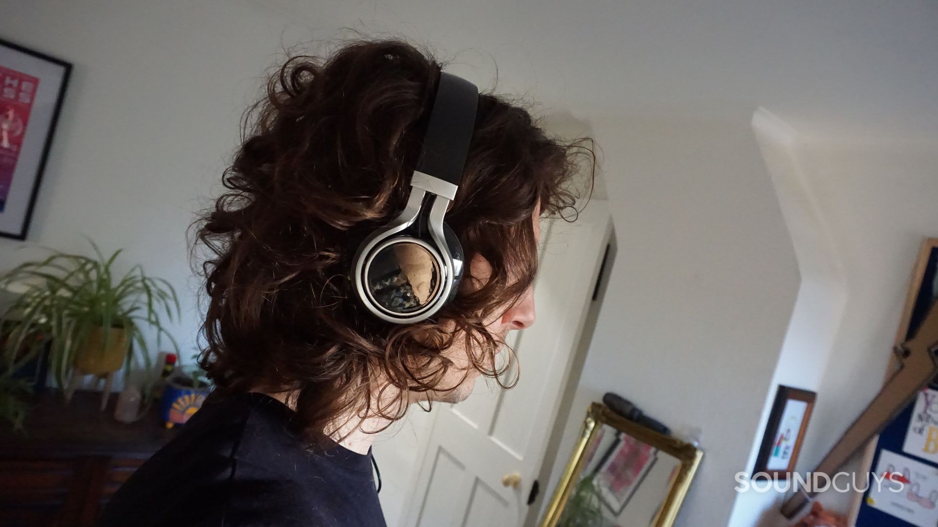 Donner-DED-200-headphones