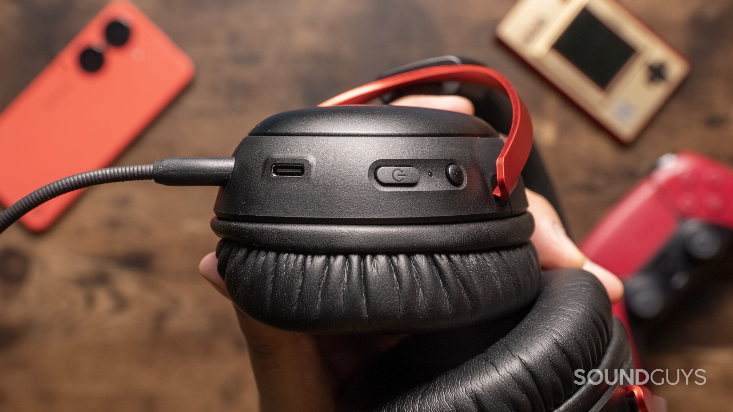 HyperX Cloud III Wireless Review: A Comfort-Centric Operator