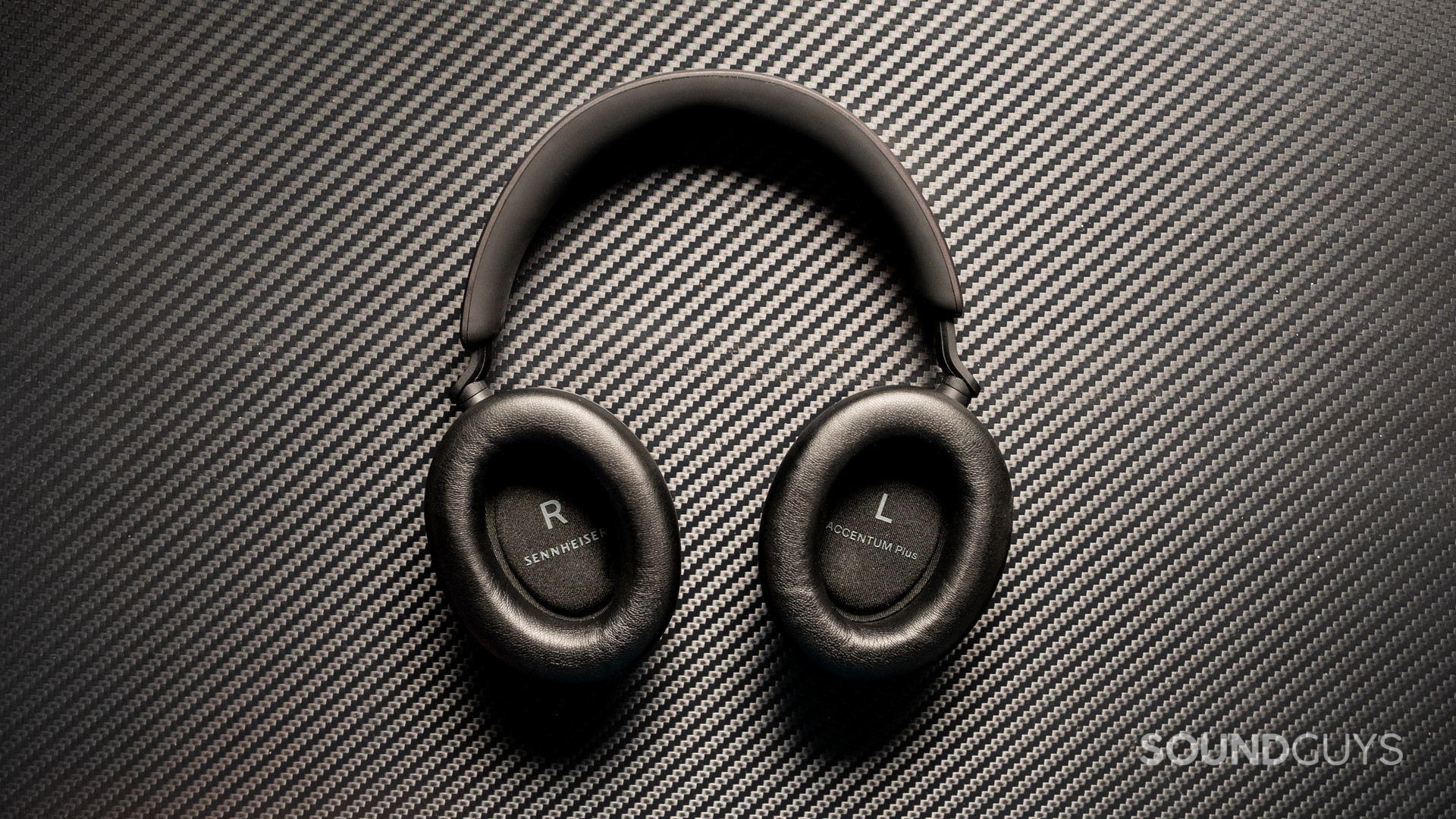 A photo of the Sennheiser ACCENTUM Plus' ear pads.