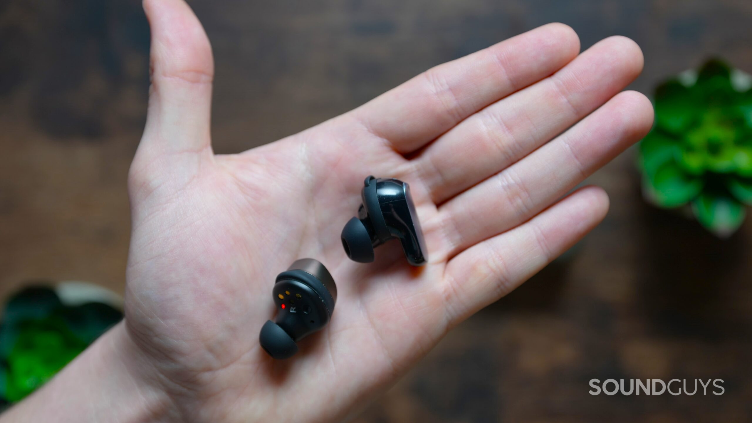 Bose QC Ultra vs Sennheiser Momentum 4 earbuds