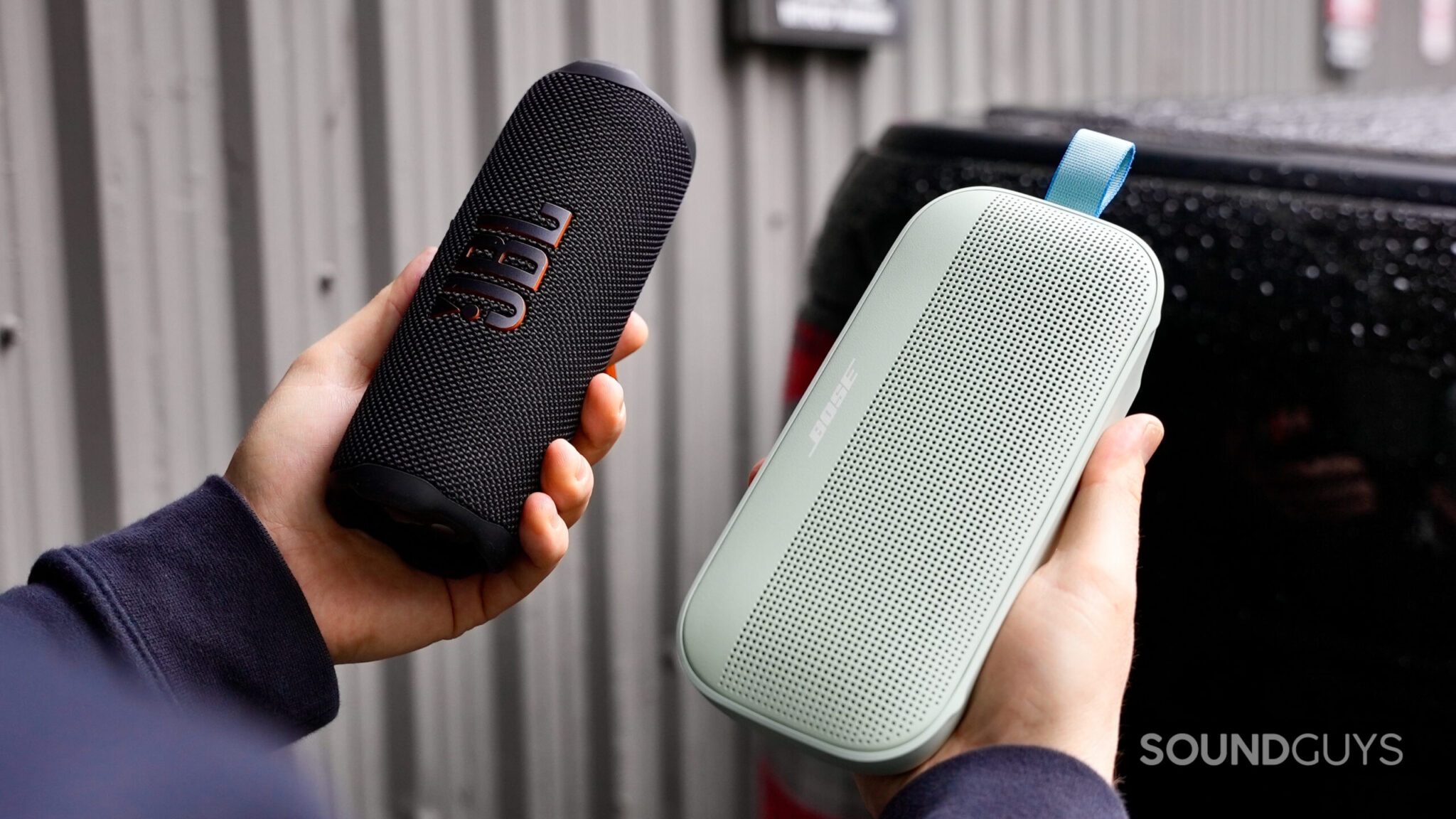 JBL Flip 7 vs Bose SoundLink Flex (2nd Gen): Should you Flip? Or Flex