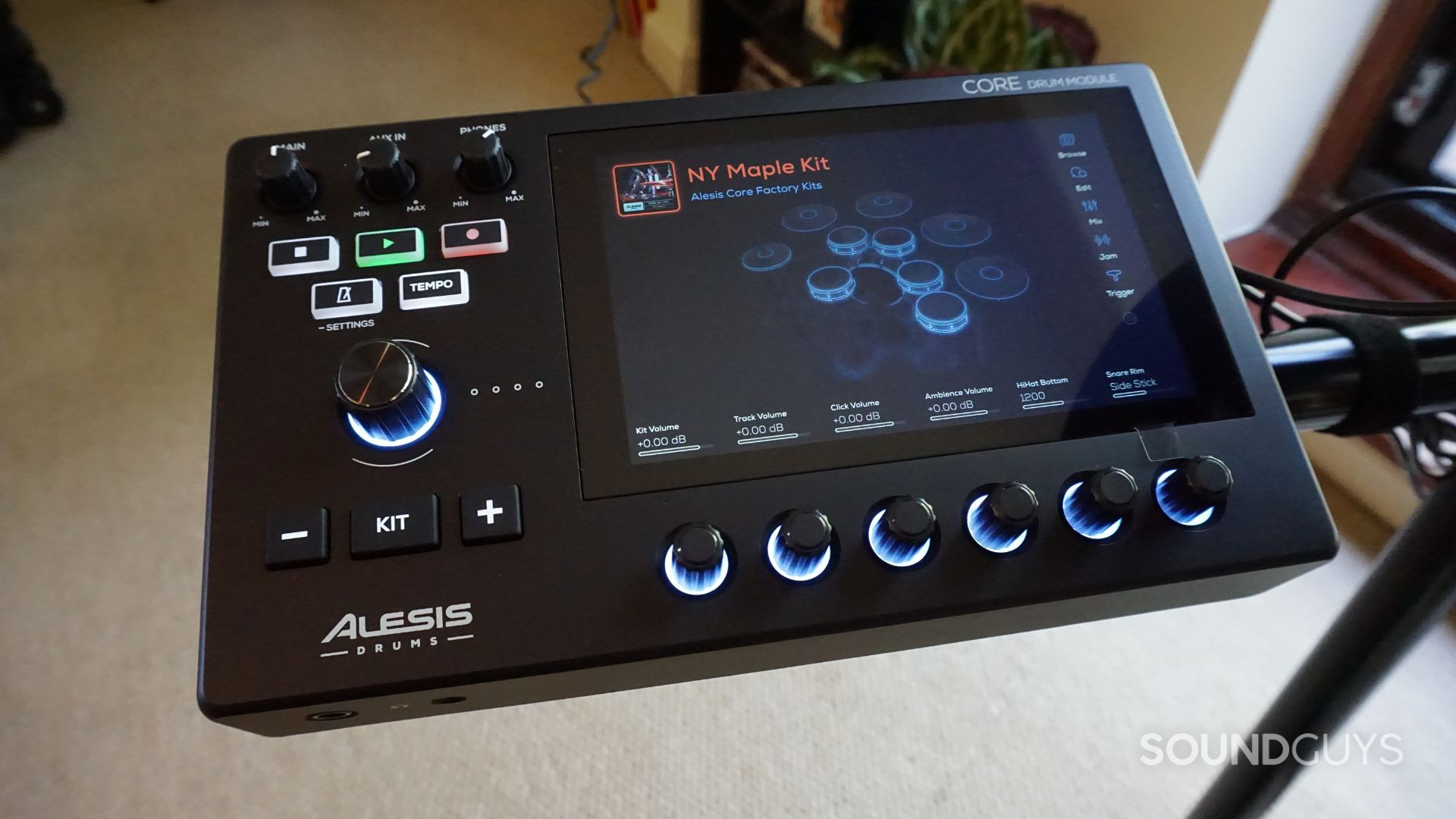 Alesis-Strata-Club-NY-Maple-Kit A photograph of the Alesis Strata Club Core drum module.