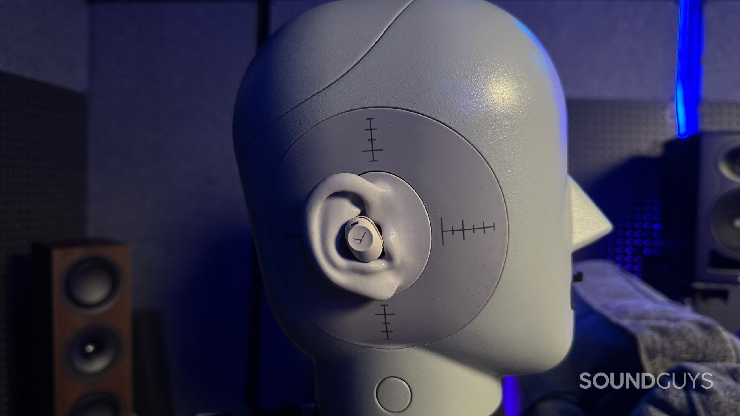 Beyerdynamic AMIRON 300 earbuds on testing head.