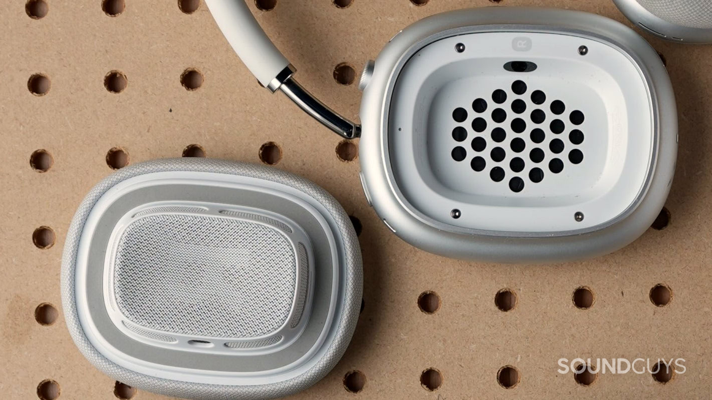 A top-down photo of the Apple AirPods Max with its ear pad removed.