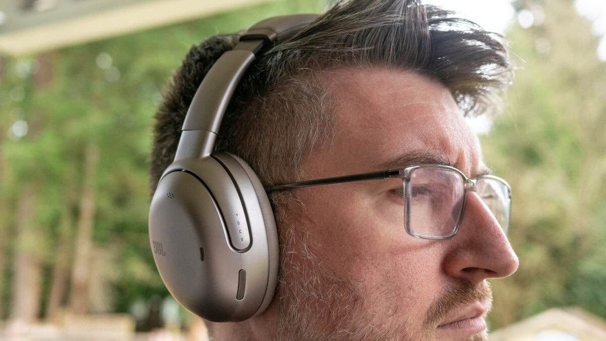 Best JBL Headphones And Earbuds In Fall 2024 SoundGuys best-jbl-headphones-and-earbuds-in-fall-2024-soundguys