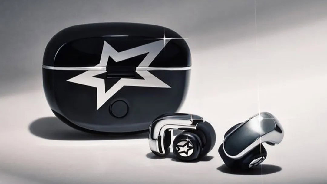 Artboard-2 Bose x LISA Ultra Open Earbuds.