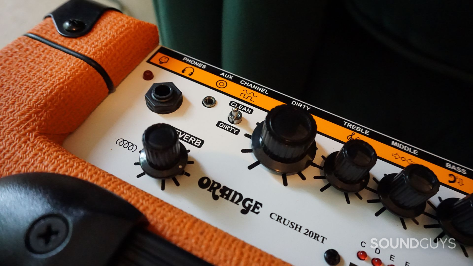 Orange-Crush-20RT-Clean-Dirty-Switch A photograph of the Orange Crush 20RT clean and drive switch.
