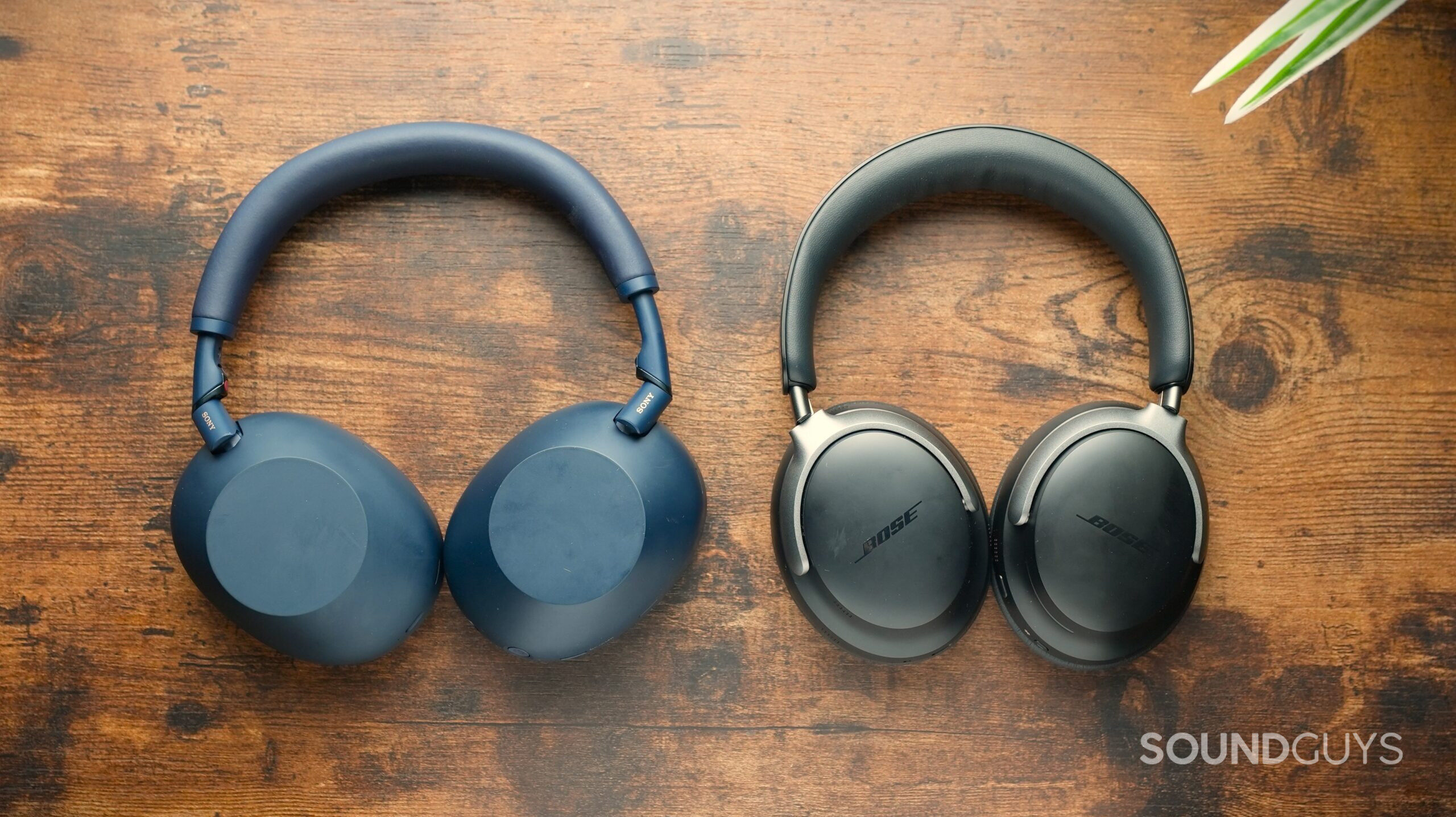 Sony XM6 vs Bose QC Ultra 2 Sony XM6 vs Bose QC Ultra face down