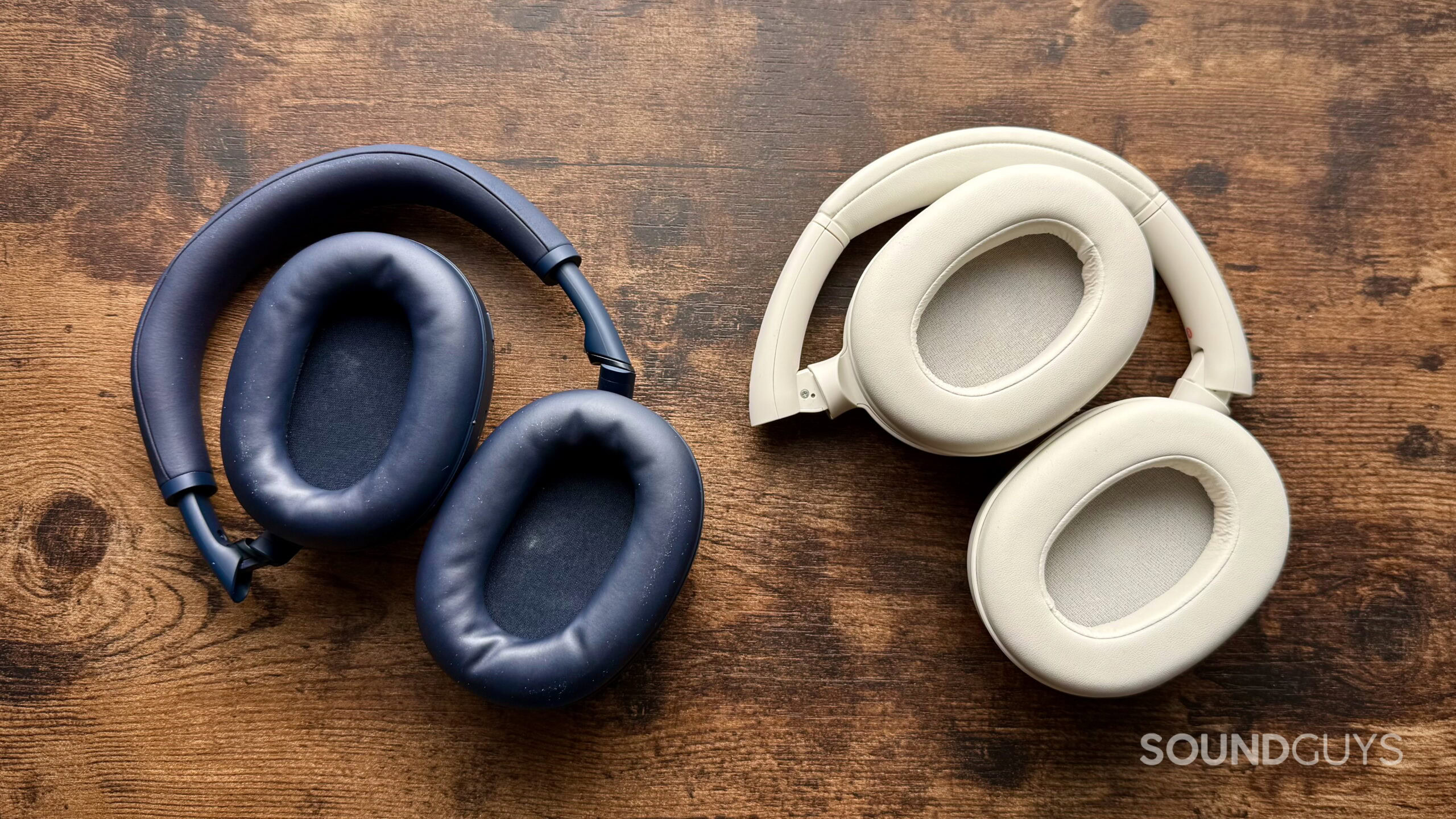 XM6 vs ULT - 3 Sony XM6 vs Sony ULT Wear headphones.
