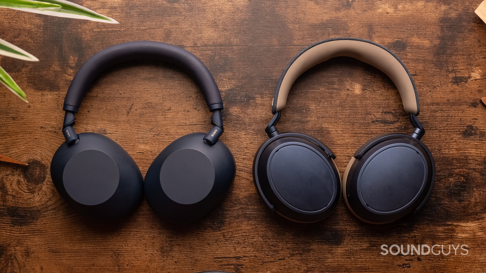 sony-wh-1000xm6-vs-sennheiser-momentum-4-wireless sony-wh-1000xm6-vs-sennheiser-momentum-4-wireless