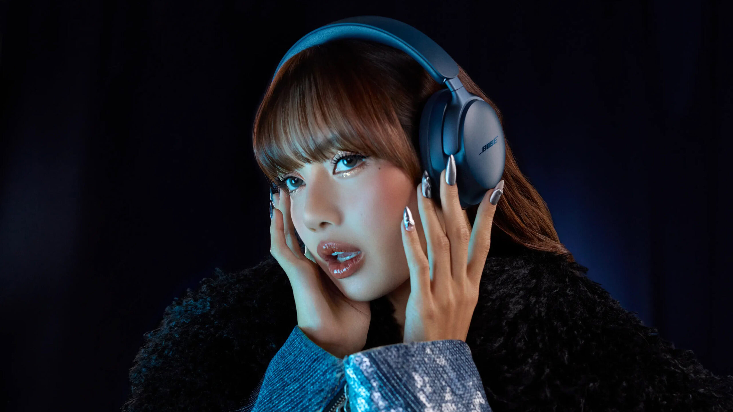Bose QuietComfort Ultra in Lunar Blue
