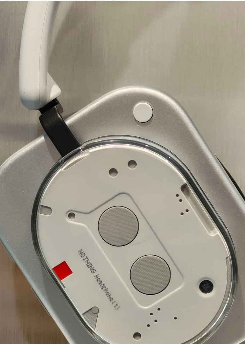 Nothing Headphone (1) leak ear cup.