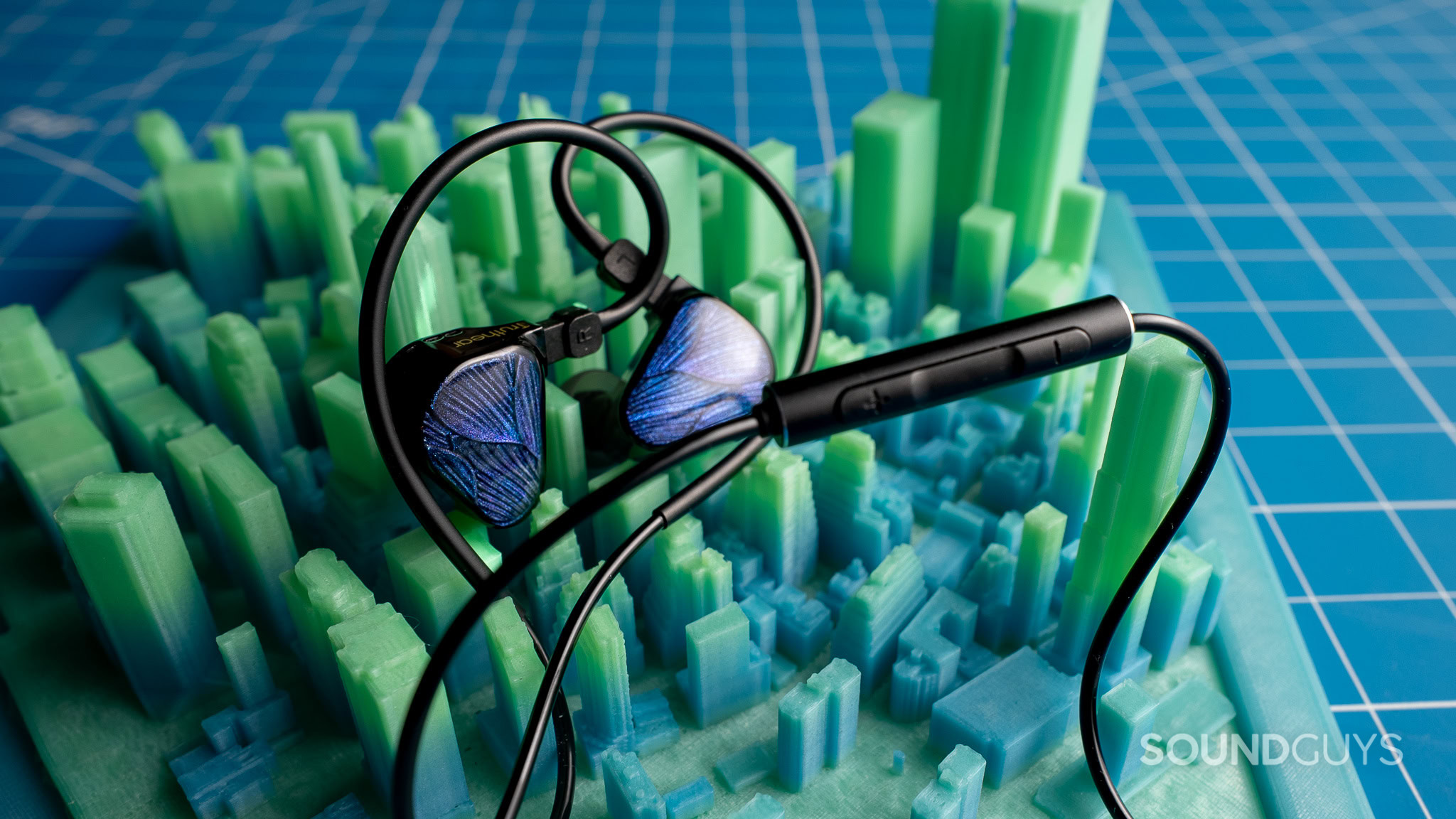 Truthear Zero Blue 2 Microphone Close up of the Truthear x Crinacle Zero: Blue 2 inline Microphone