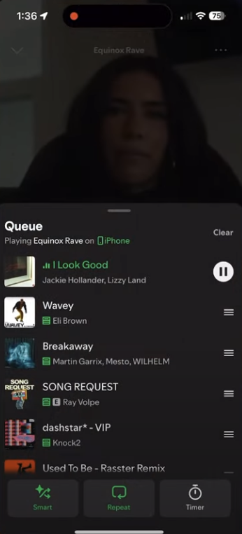 Spotify queue New Spotify queue interface.