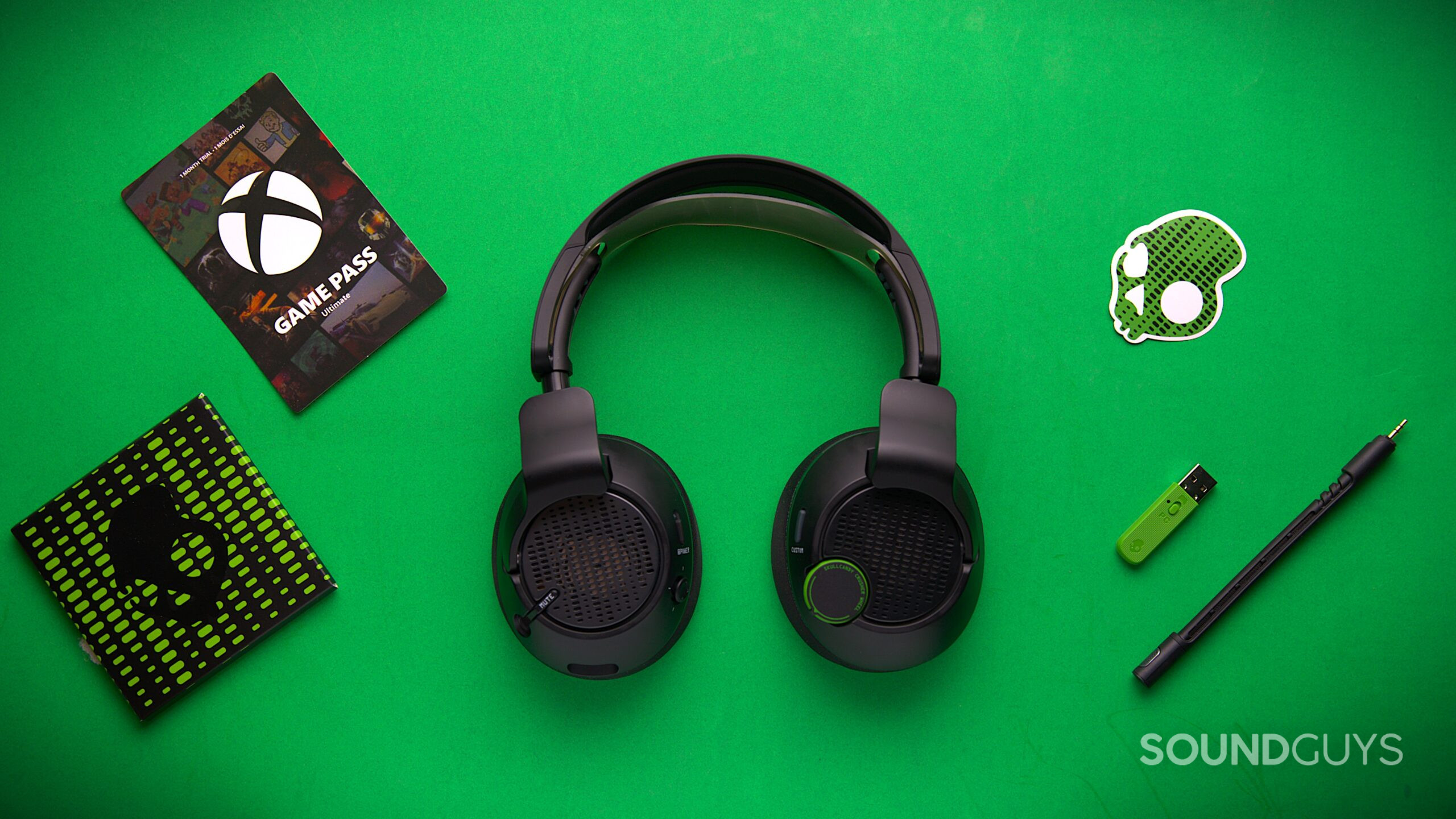 skullcandy crusher plyr 720 spread 2 skullcandy crusher plyr 720 on green table with included accessories