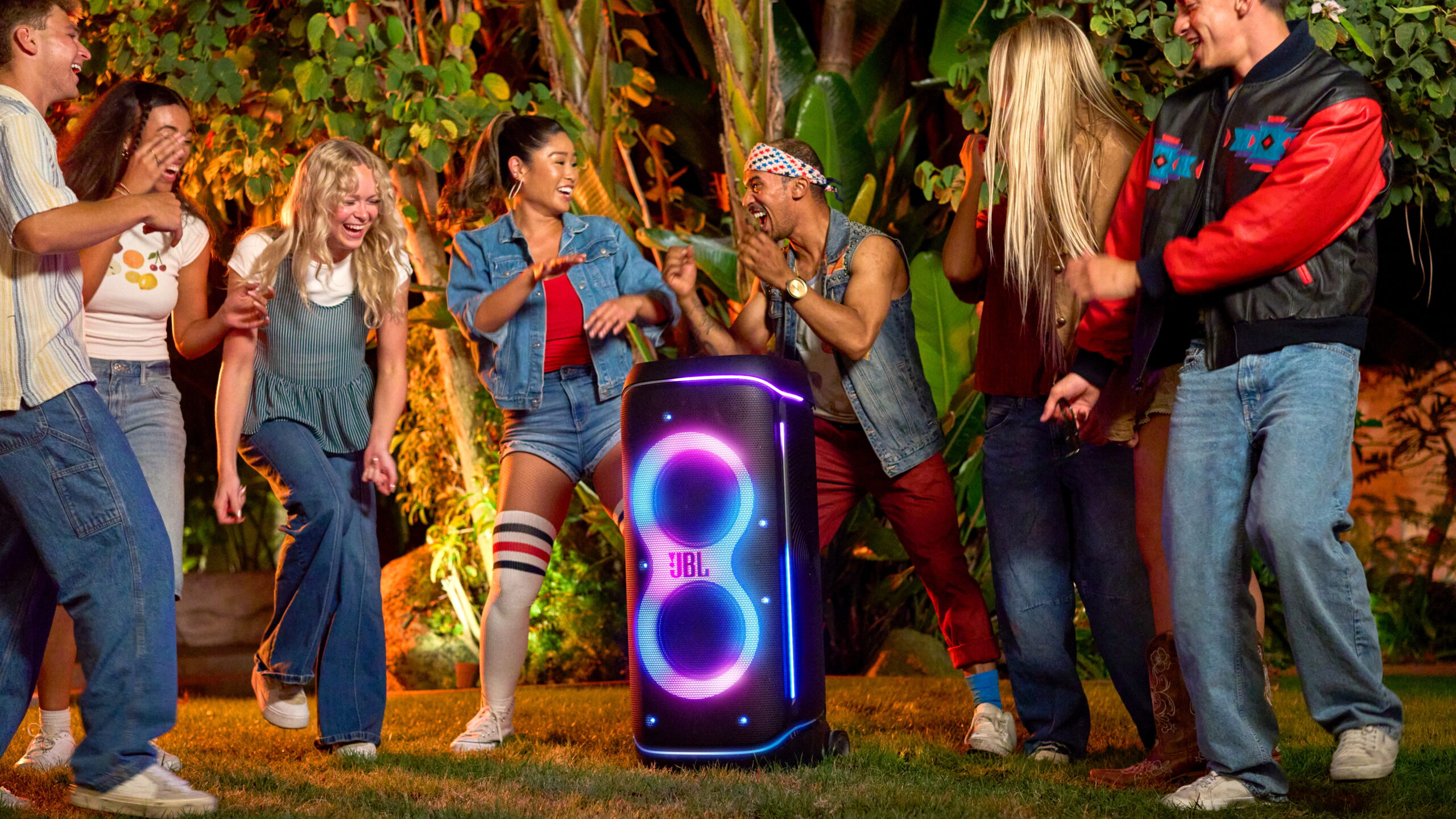 JBL BB4 and 720 - 1 JBL PartyBox 720