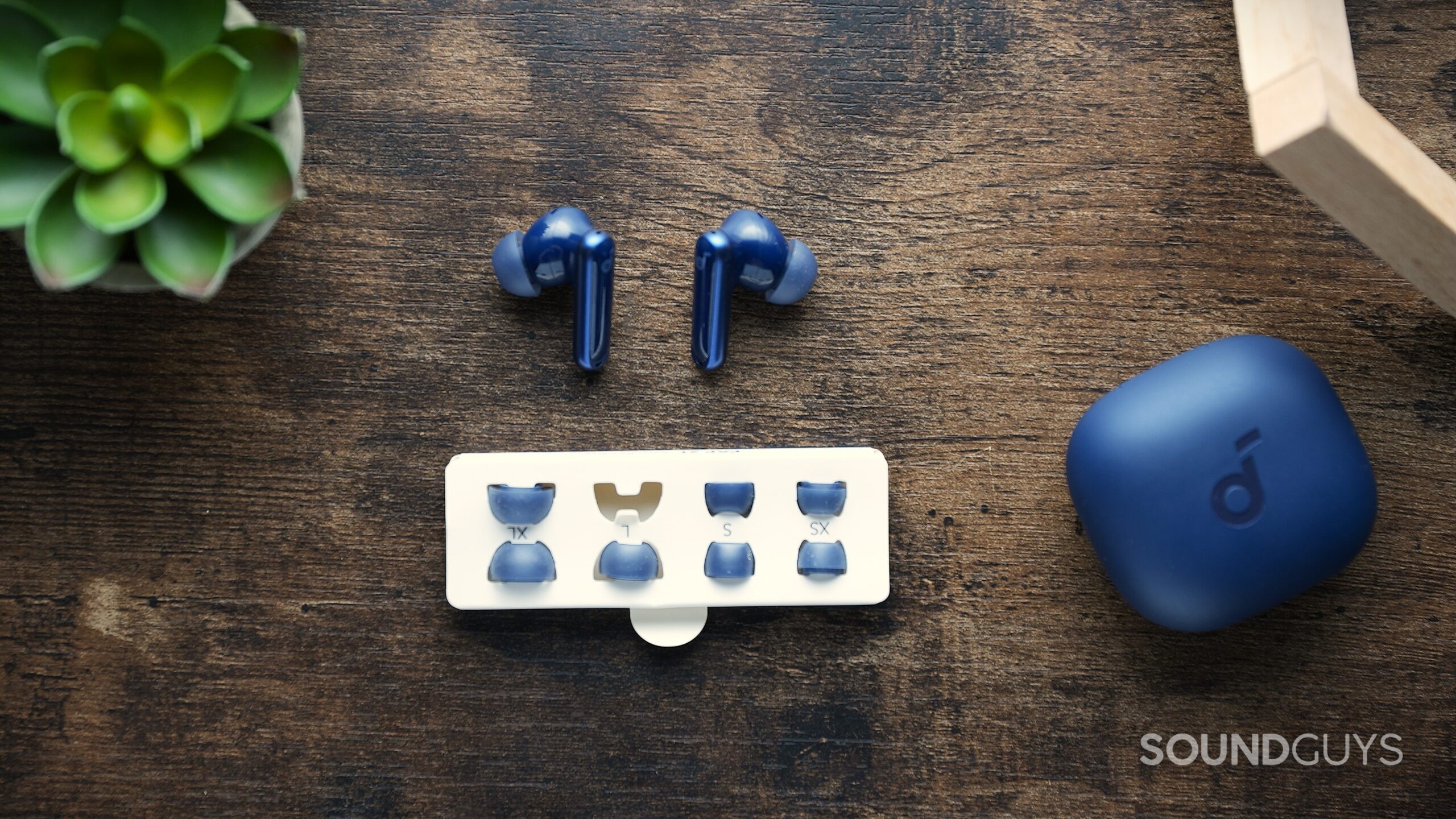 soundcore p40i with ear tips soundcore p40i with ear tips