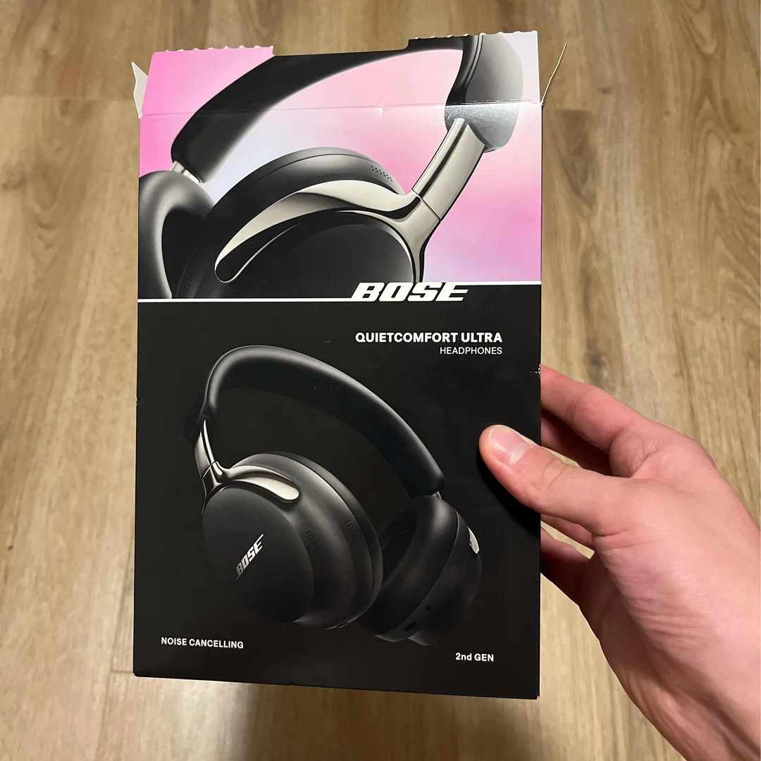 bose qc ultra 2 in hand packaging