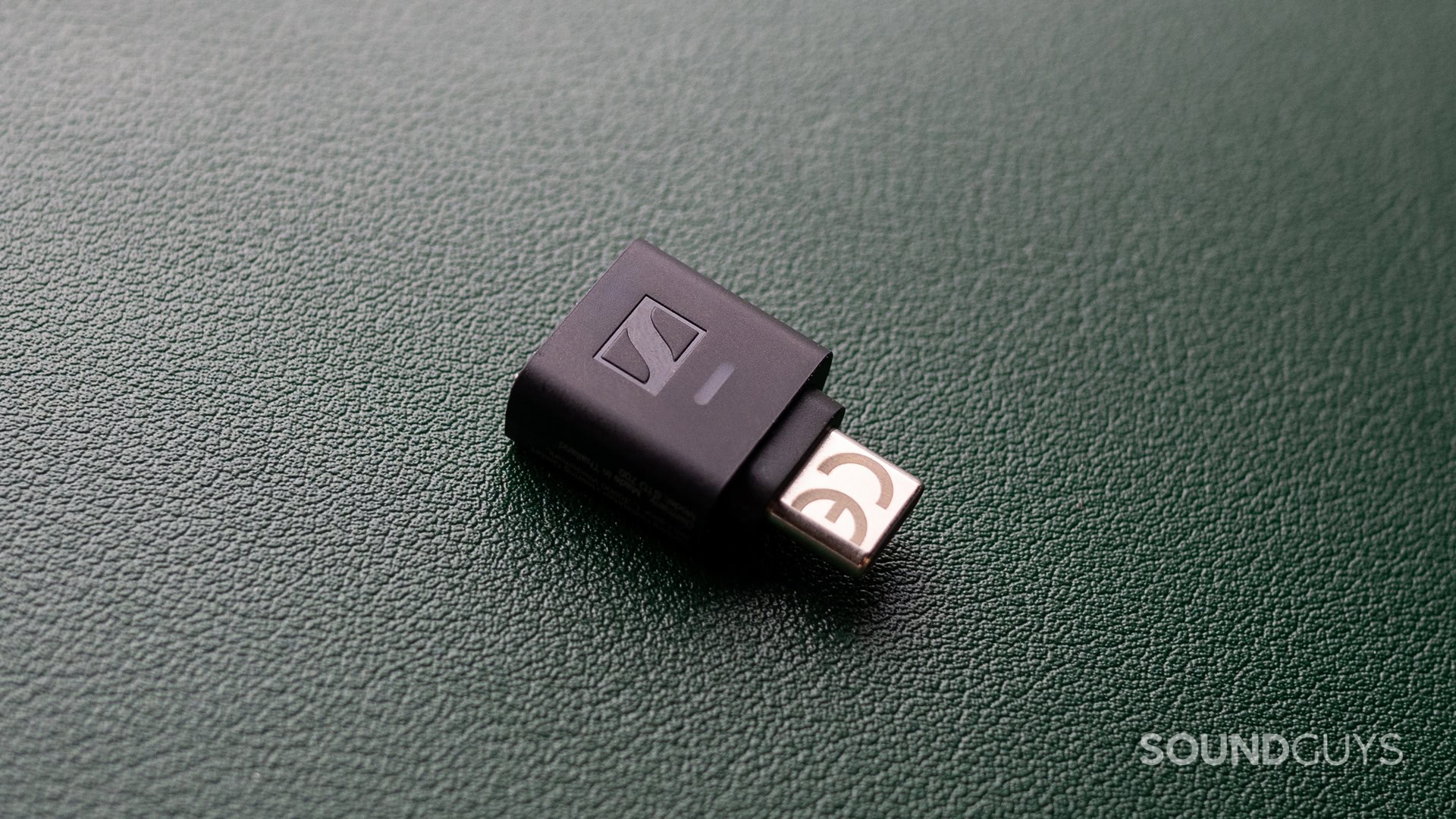 sennheiser-hdb-630-dongle A photo of the BTD 700 dongle.