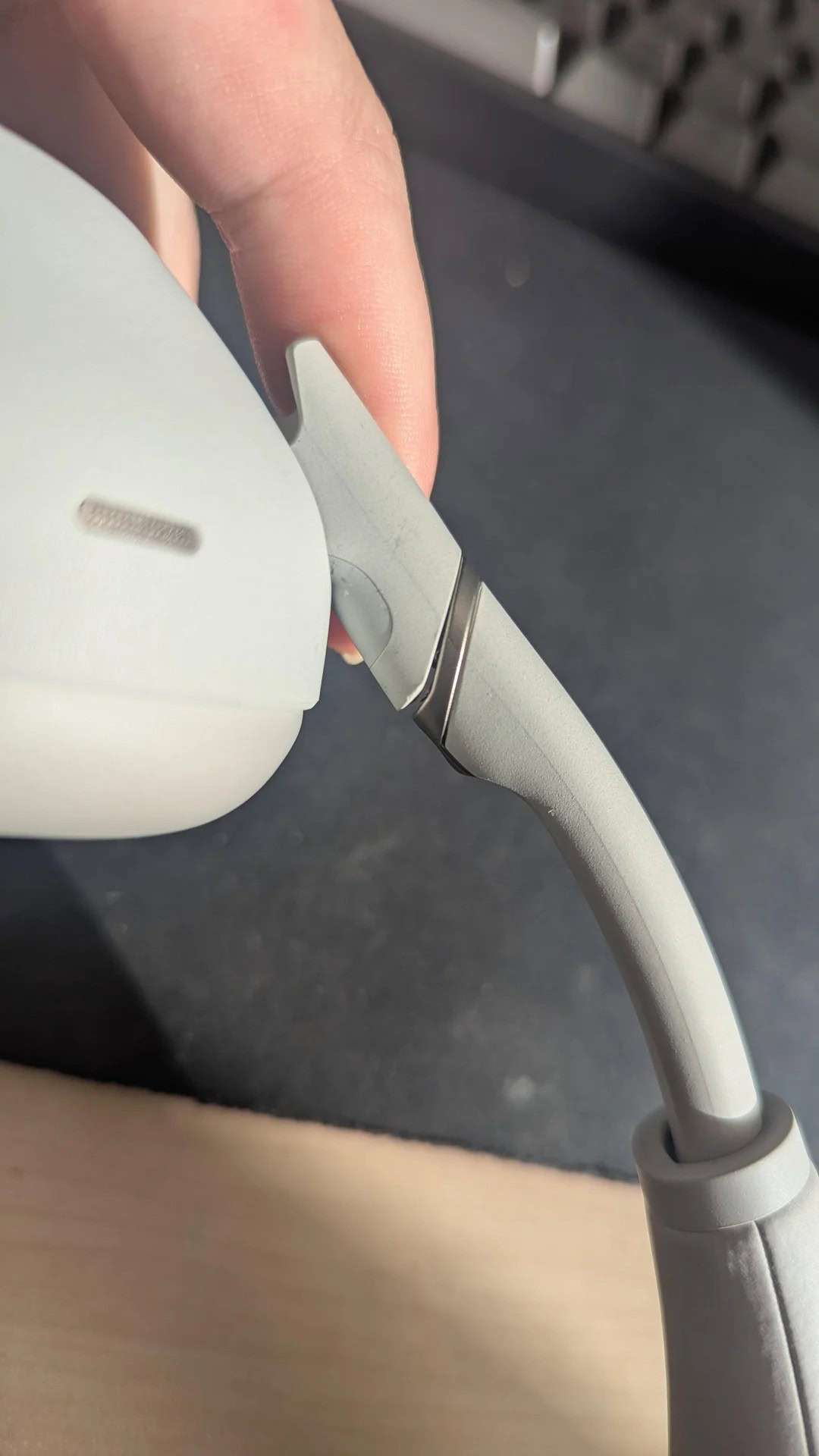 Initially, after assembling everything, the hinge was loose and had a gap on bending. It felt it could snap at anytime.