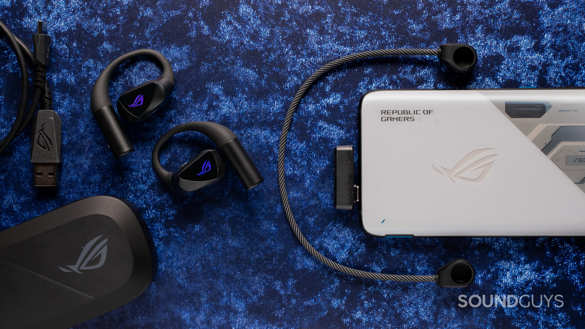 ROG Cetra Open Wireless Top down with accessories