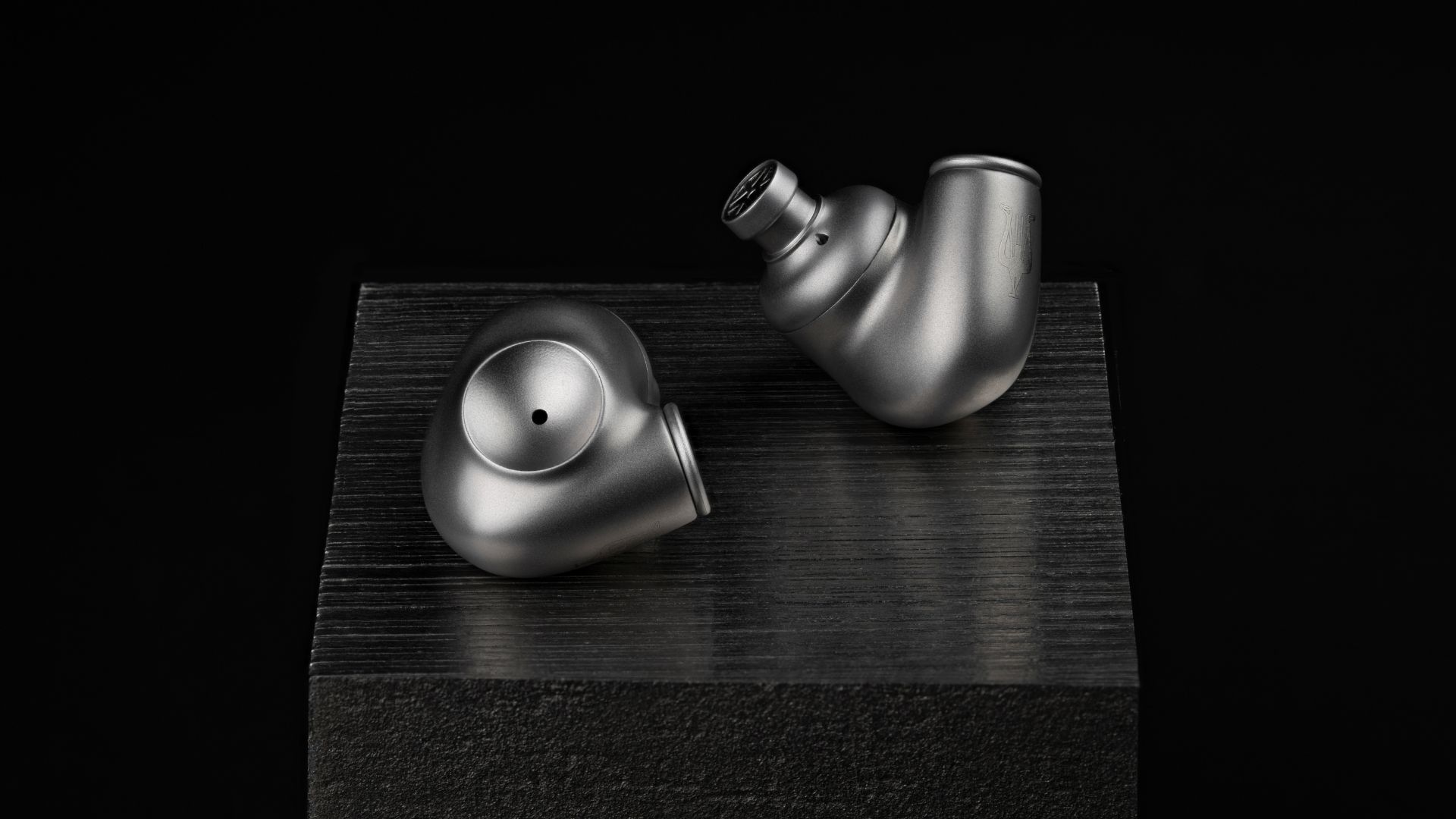 A photograph of the Meze Audio ASTRU.