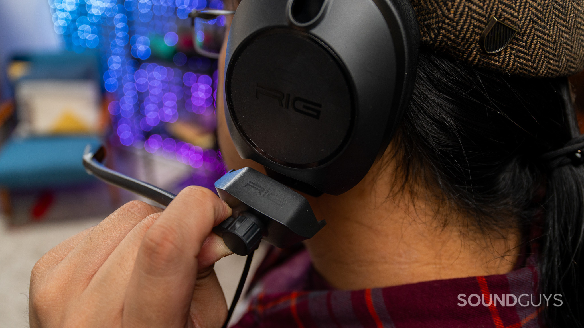 NACON RIG R5 SPEAR MAX HD microphone.