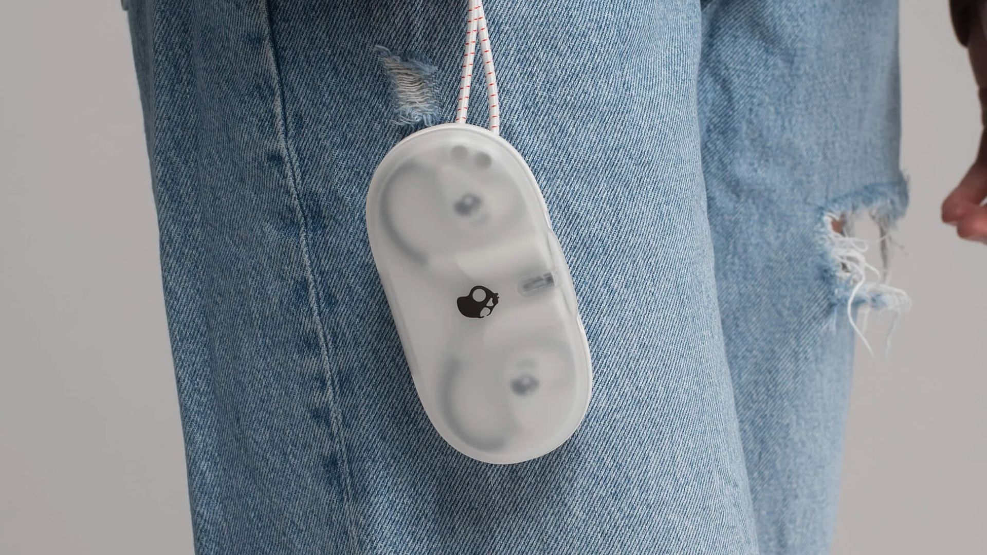 A photograph of the Skullcandy Push 540 Open's charging case.