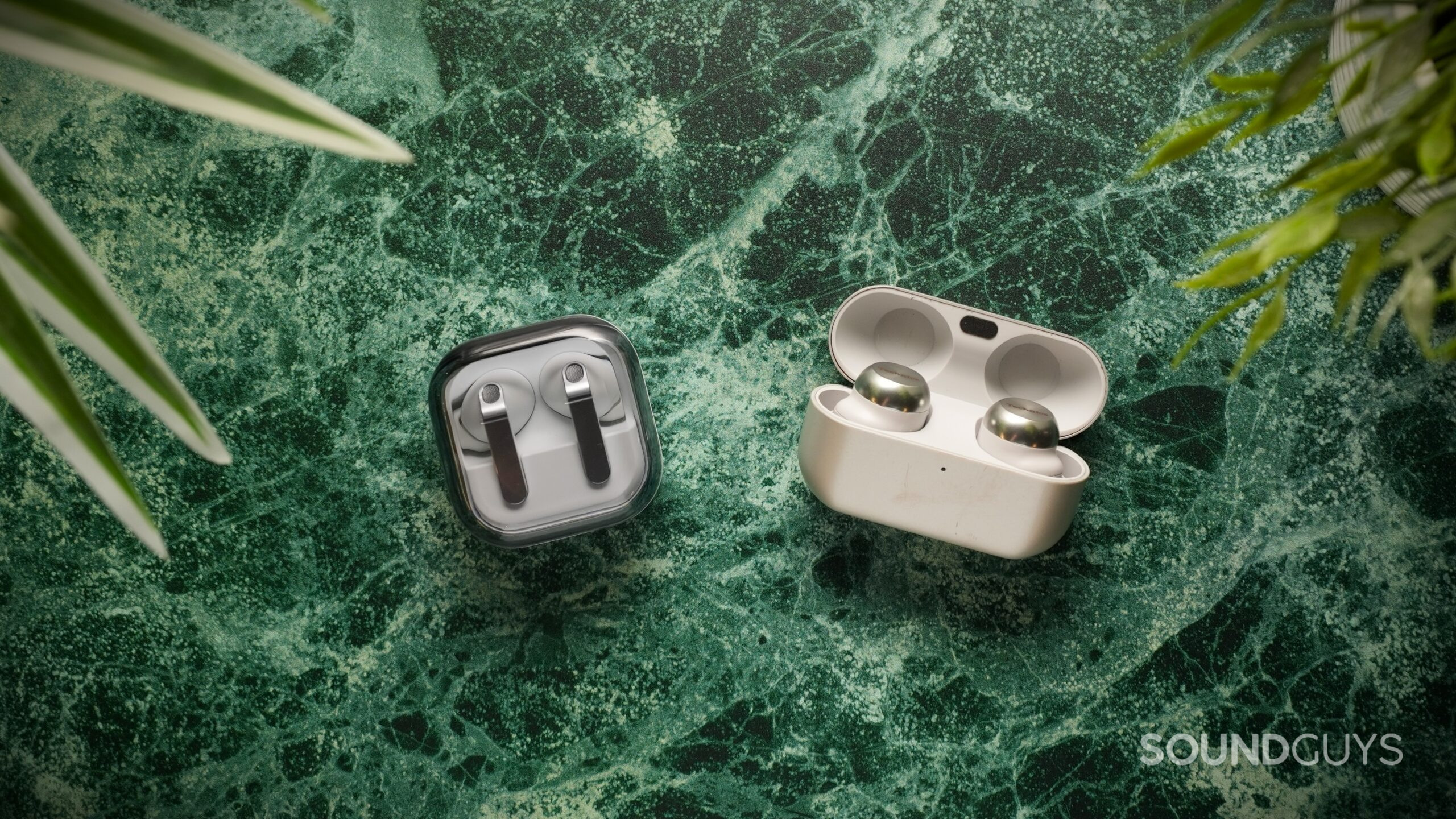 Galaxy buds4 pro vs technics az1000