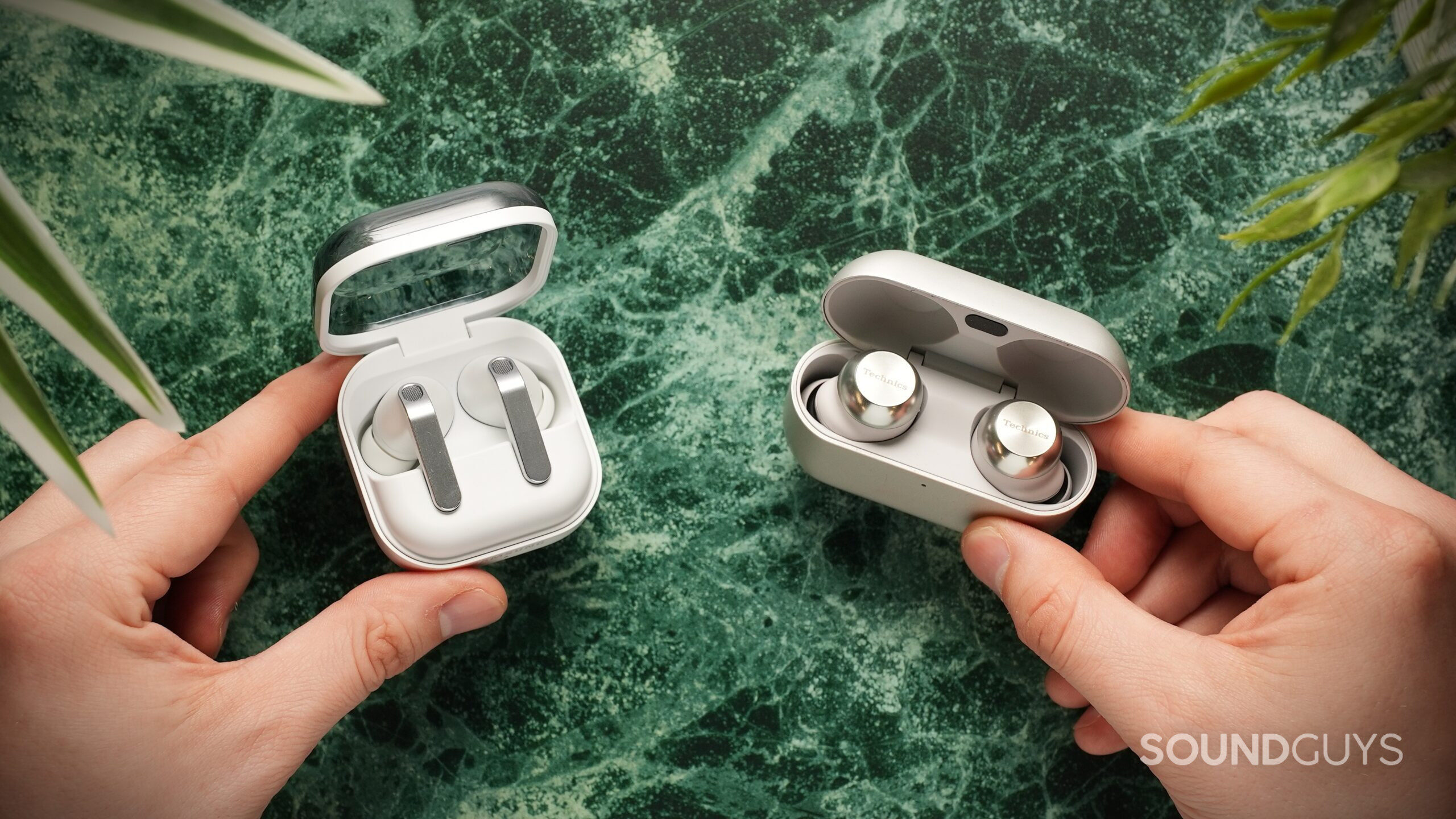 hands on samsung galaxy buds 4 pro vs technics az1000