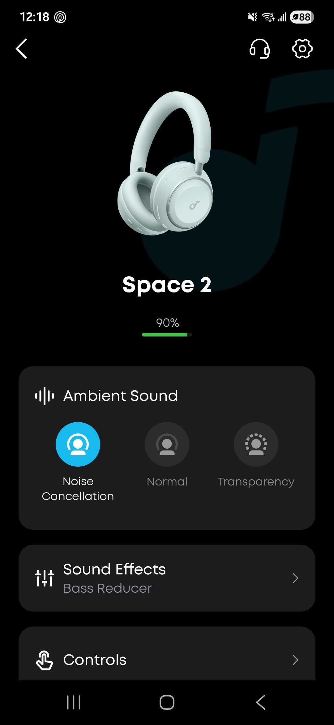 Soundcore Space 2 app home screen showing 90% battery, ambient sound modes (noise cancellation, normal, transparency), and sound effects settings.