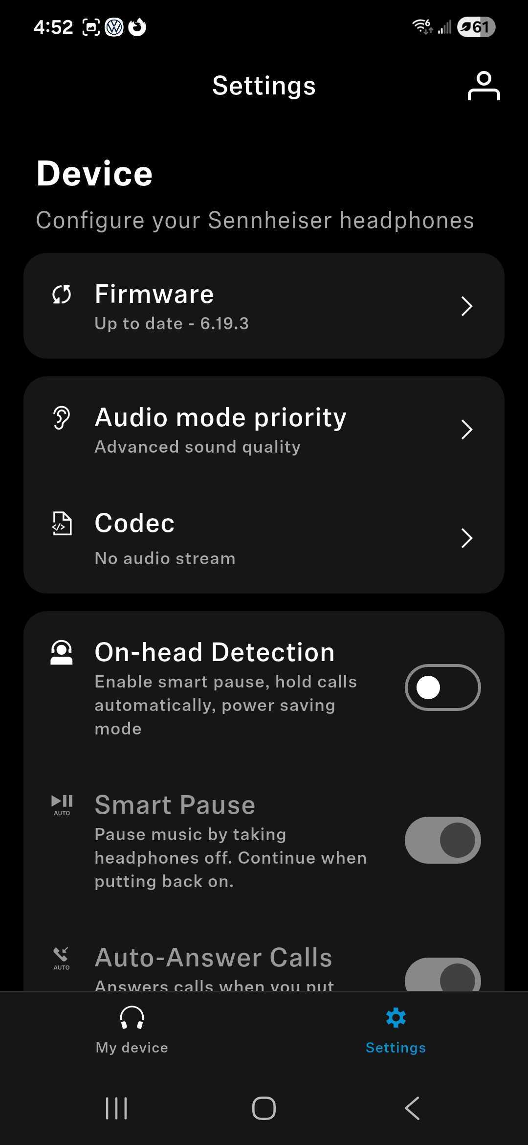 Screenshot of the Sennheiser Smart Control settings menu showing firmware version 6.19.3, audio mode priority set to advanced sound quality, codec settings, and toggles for on-head detection, smart pause, and auto-answer calls.