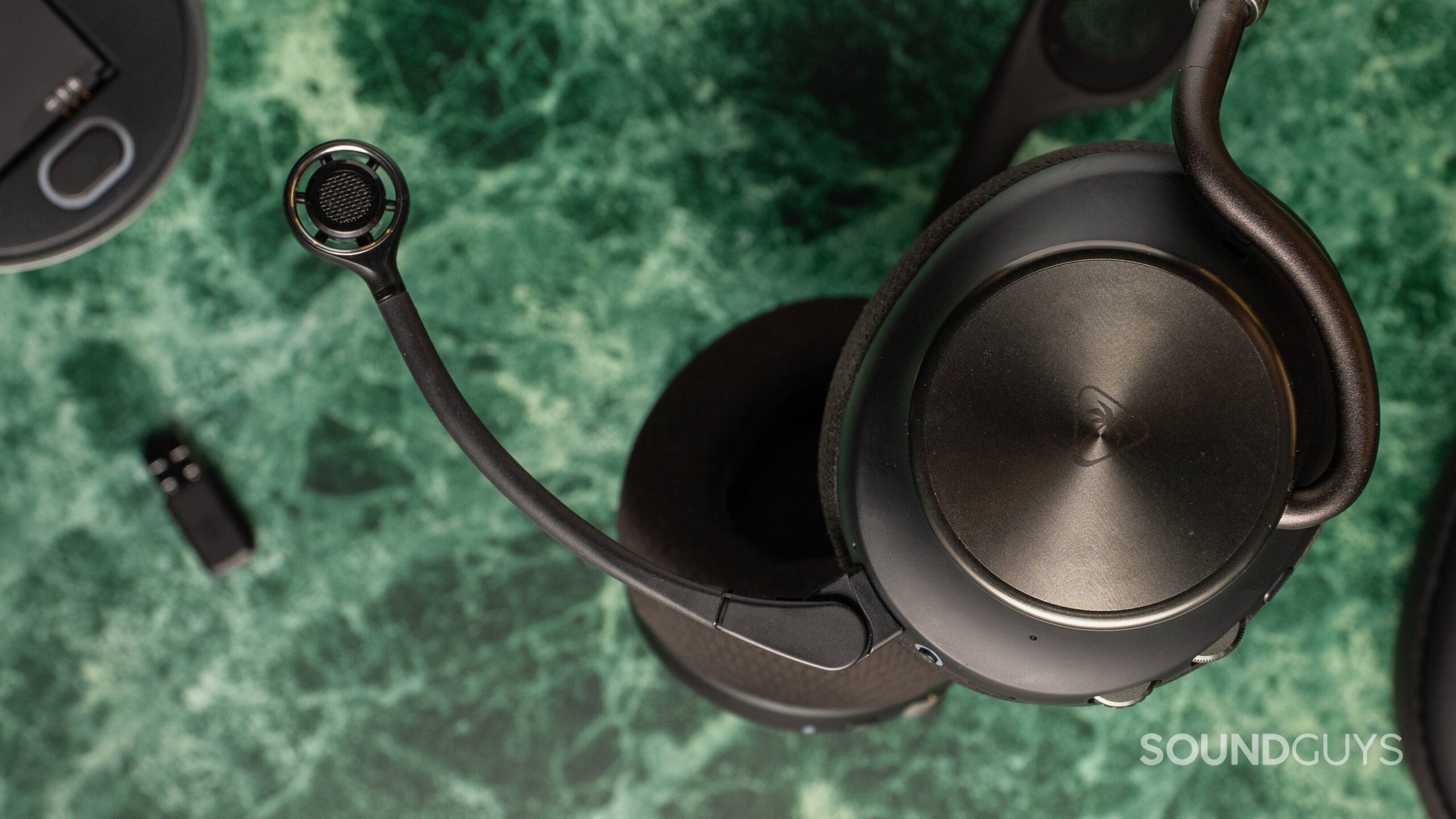 Close up of the Turtle Beach Stealth Pro II microphone.
