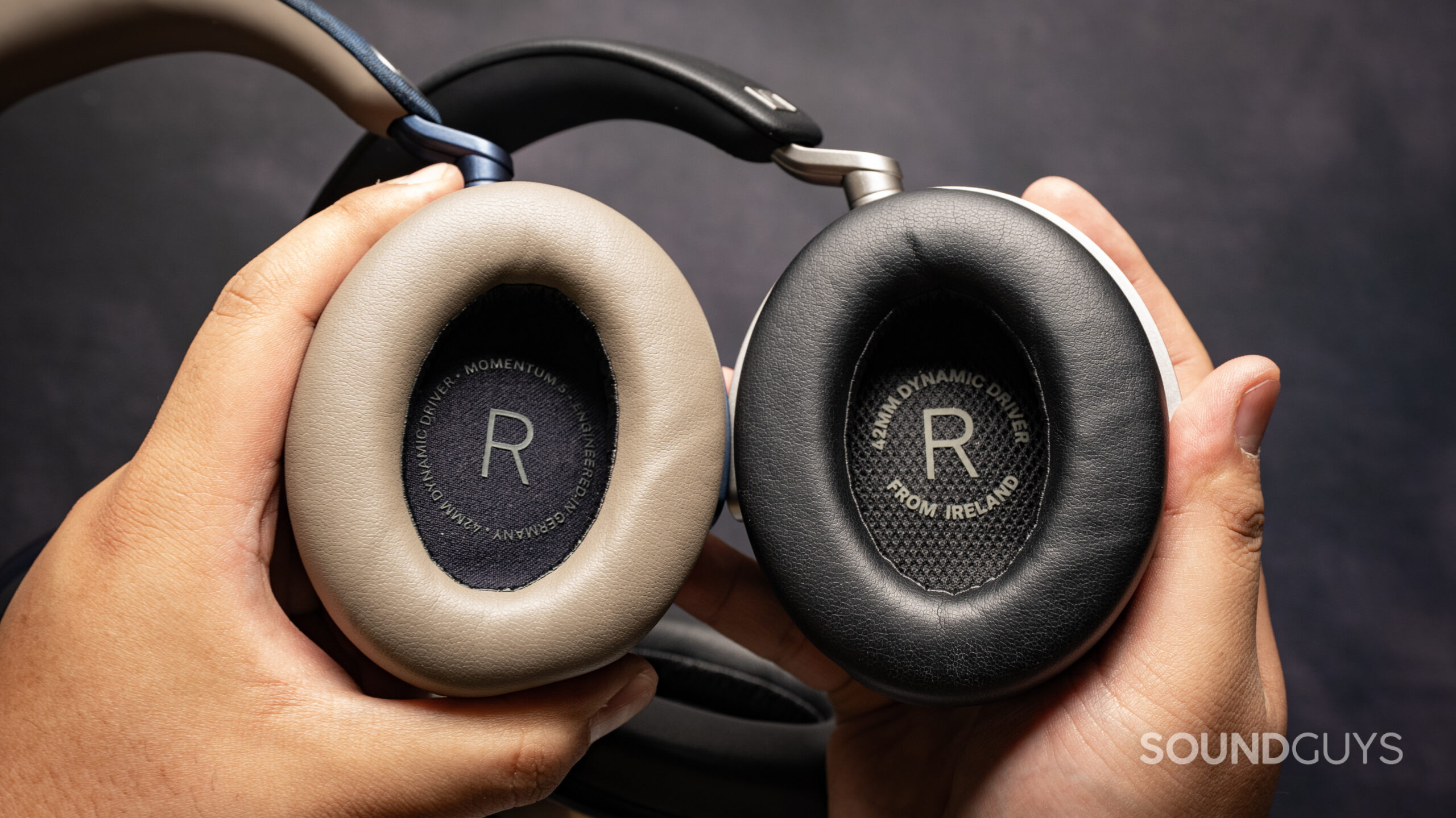 sennheiser momentum 5 wireless headphones vs. sennheiser hdb 630_speaker drivers A photo showing the relatively deep ear cups of both the Sennheiser MOMENTUM 5 Wireless and the Sennheiser HDB 630.