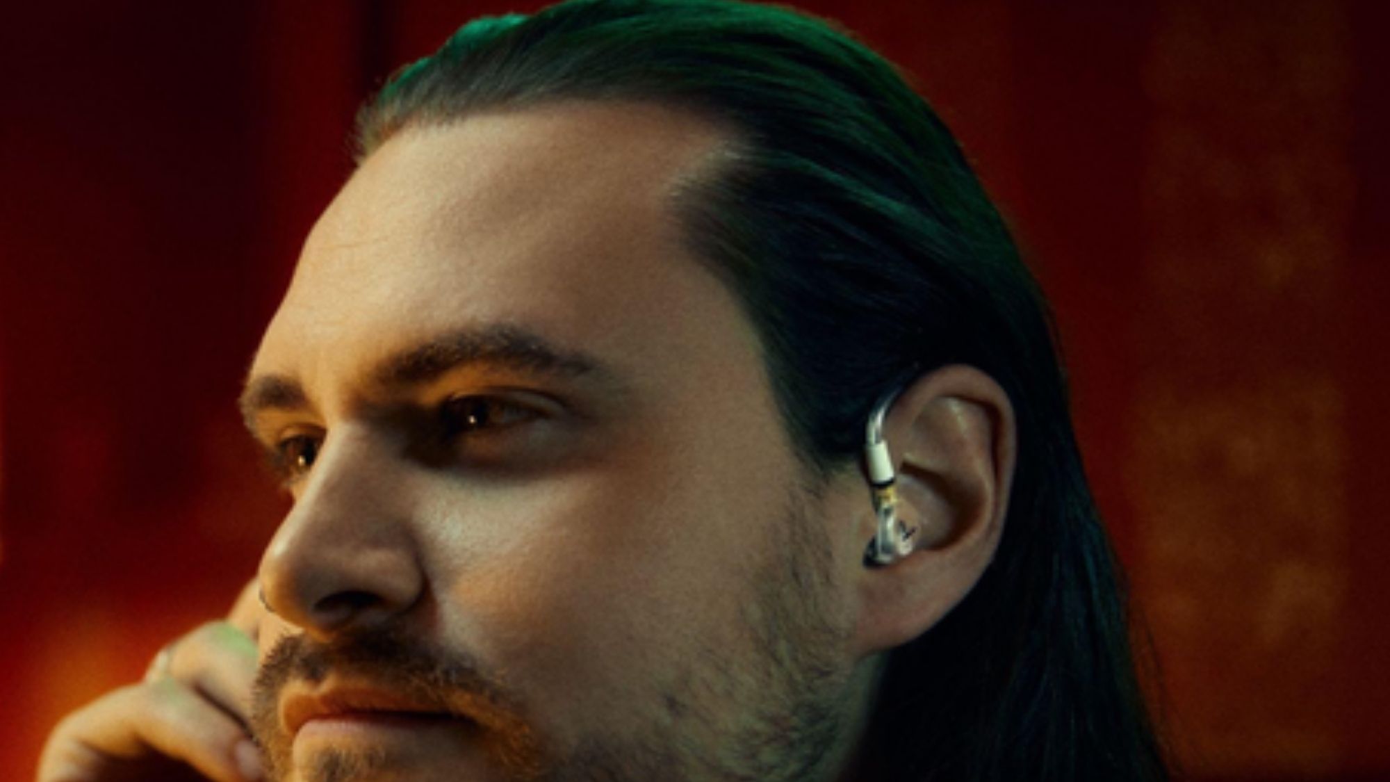Beyerdynamic DT 30 IE in a person's ear