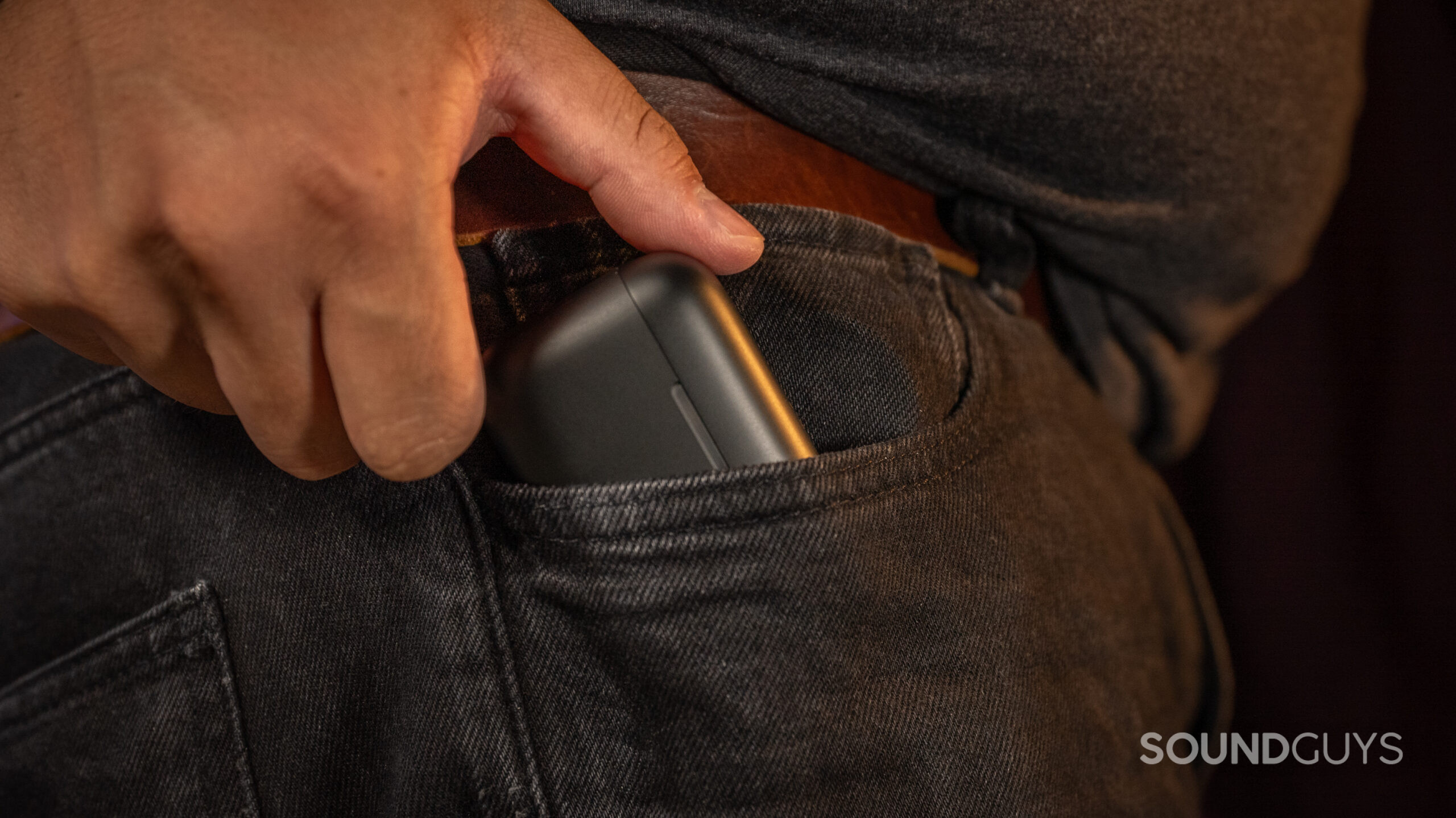 Hammerhead V3 Hyperspeed case into pocket