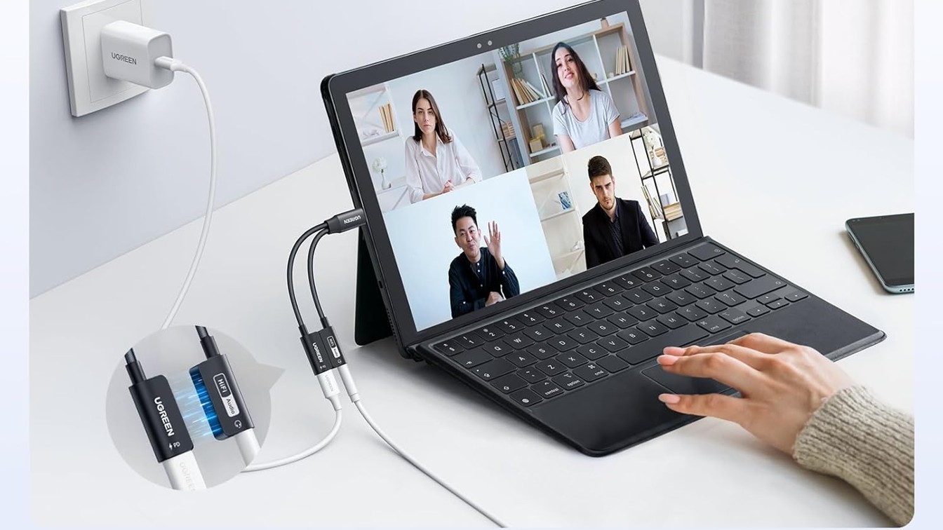 UGREEN Magnetic USB-C to 3.5mm Audio Adapter and Charger Press Image