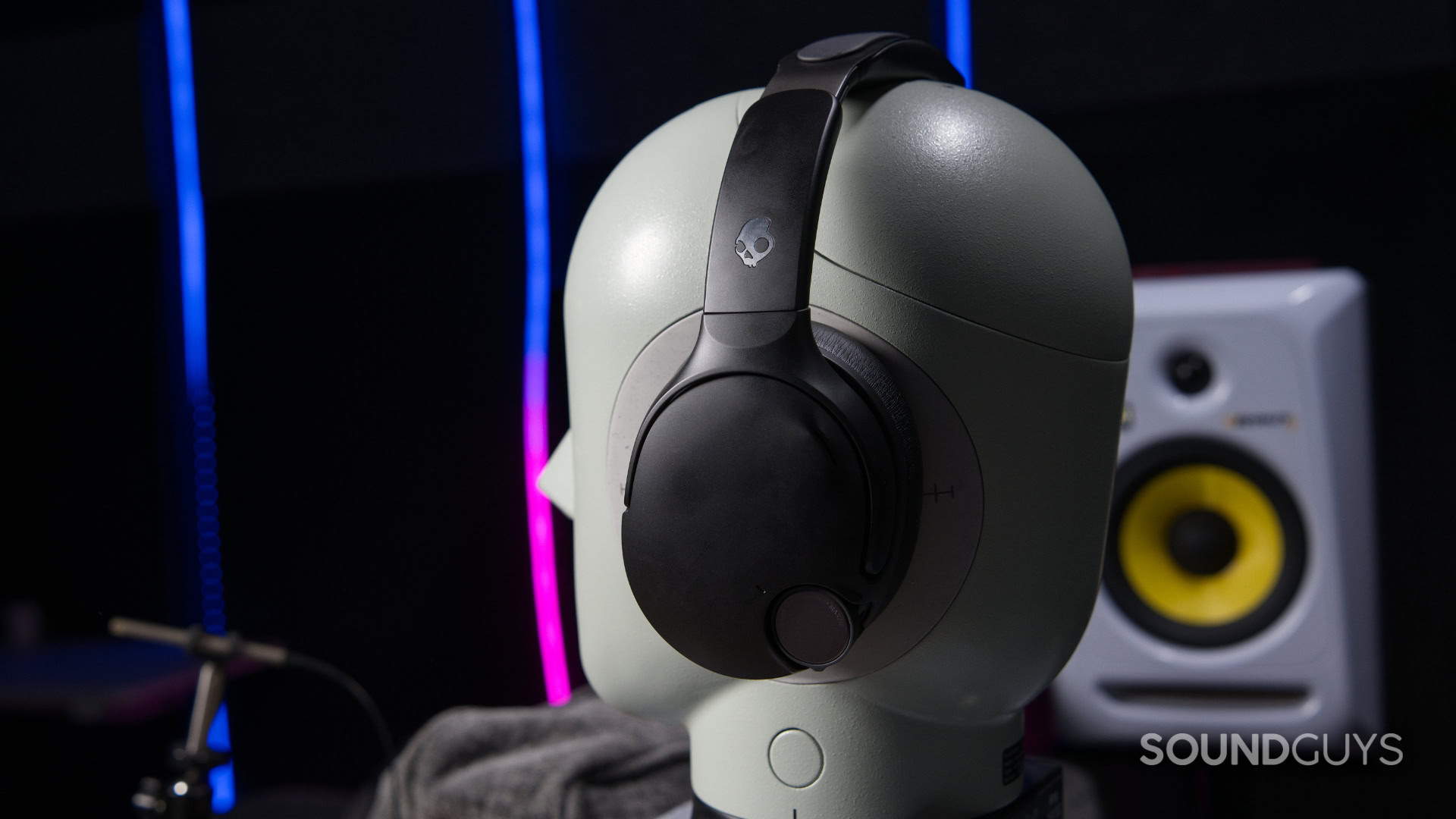 A photo of the Skullcandy Crusher 1080 ANC sitting on a test head.