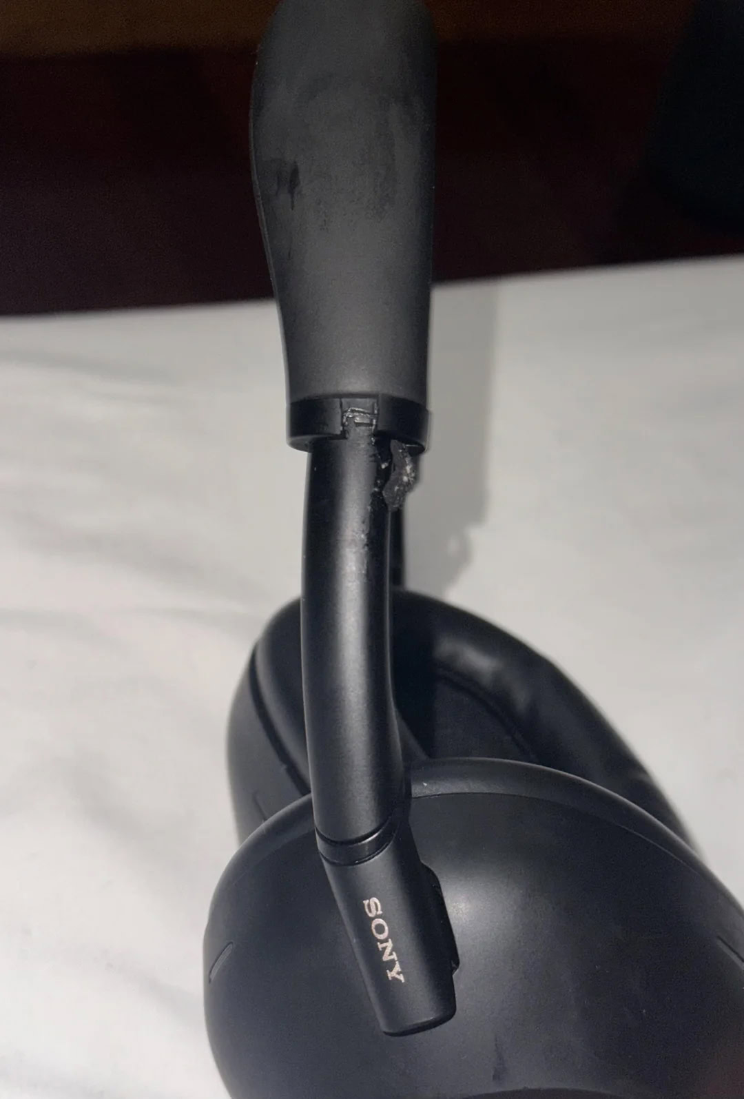 Sony WH-1000XM6 headband ring hinge broken
