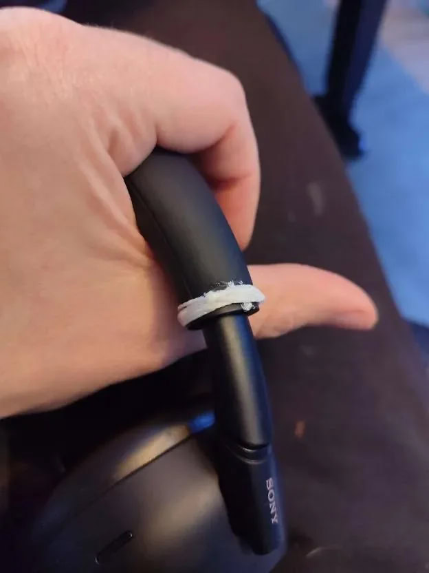Sony WH-1000XM6 headband ring hinge broken