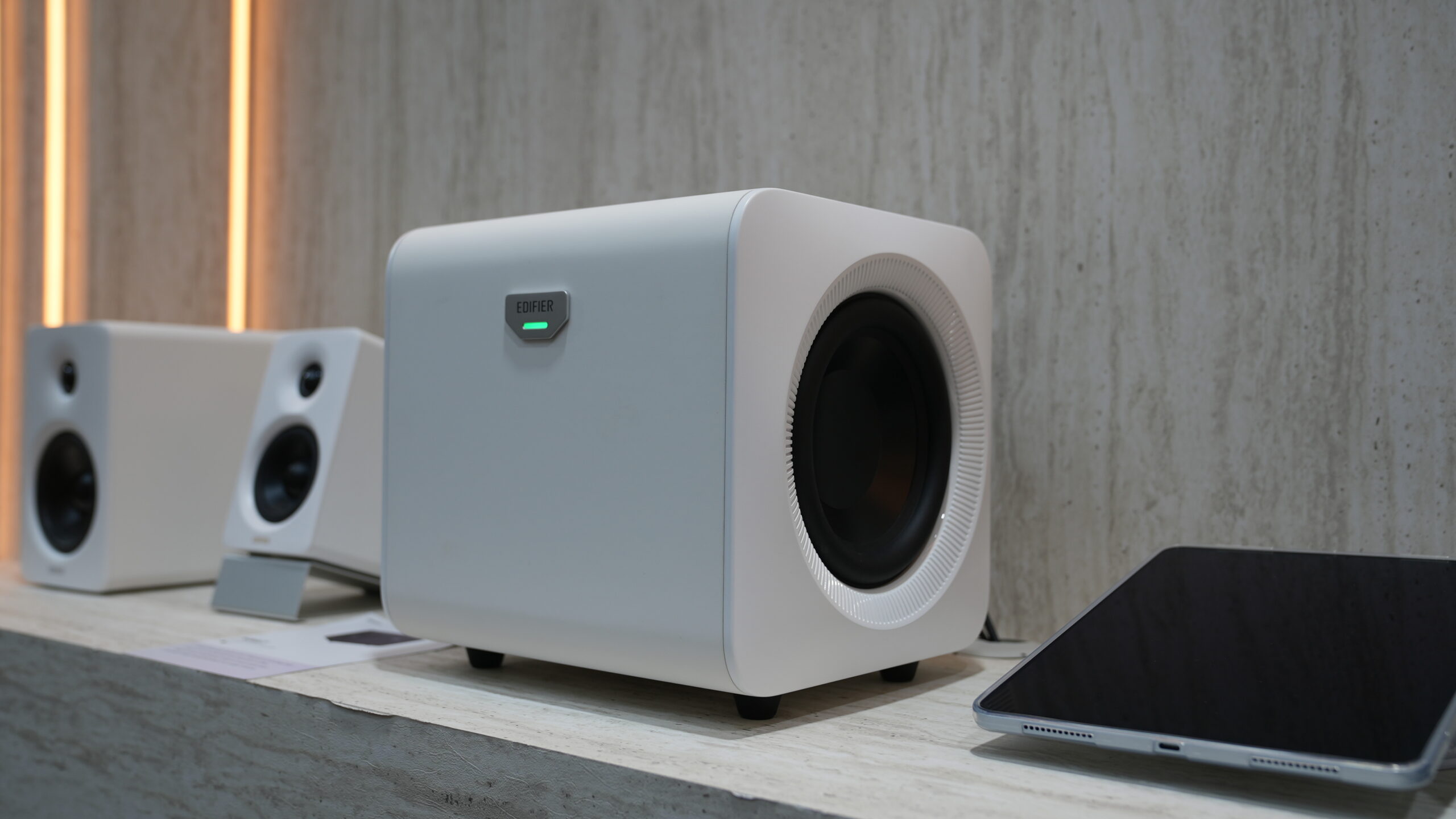 Edifier Subwoofer Edifier MW6T.